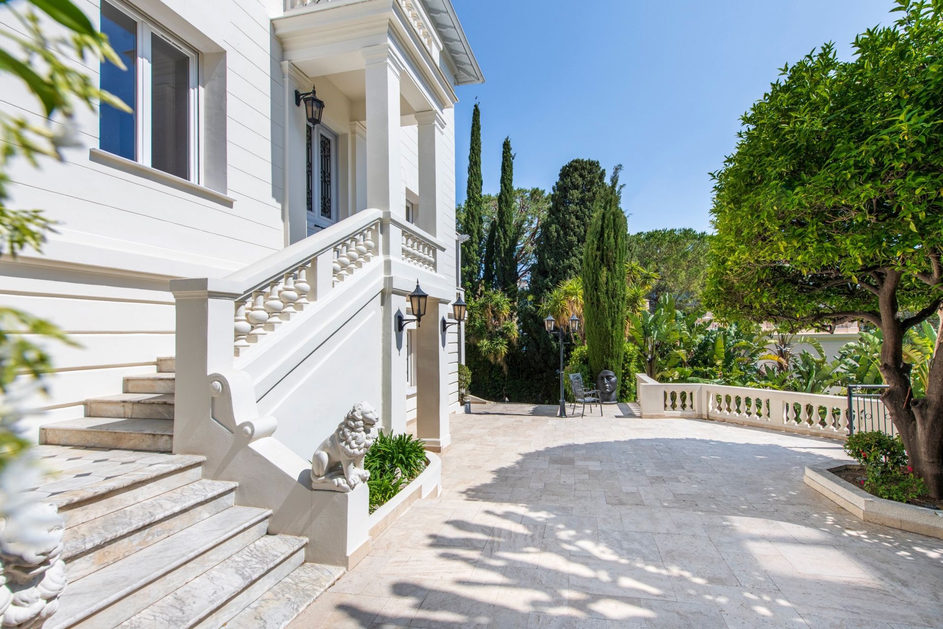 maison bourgeoise 8 Pièces en vente sur BEAULIEU SUR MER (06310)