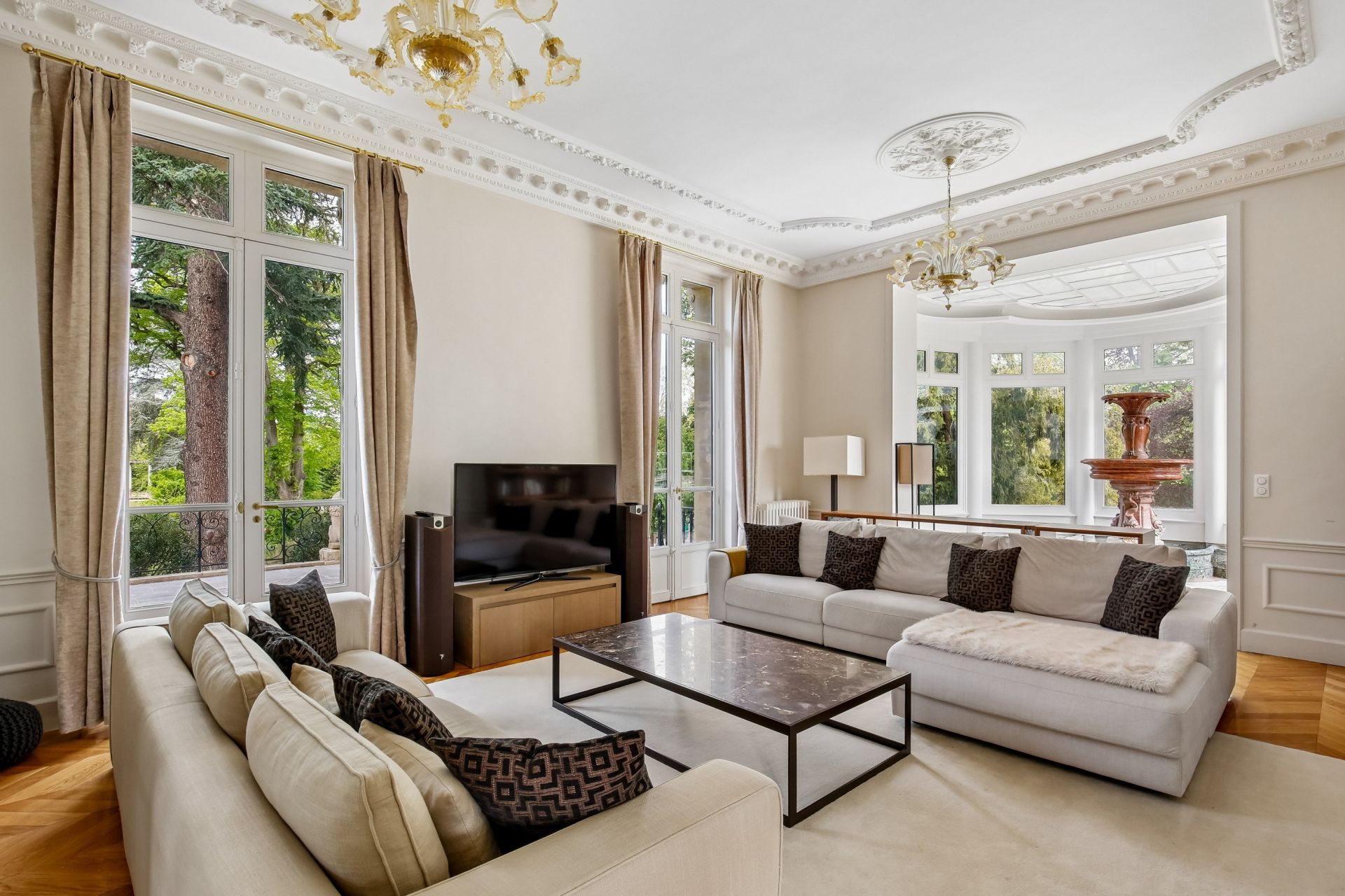 château 18 Pièces en vente sur LE VESINET (78110)