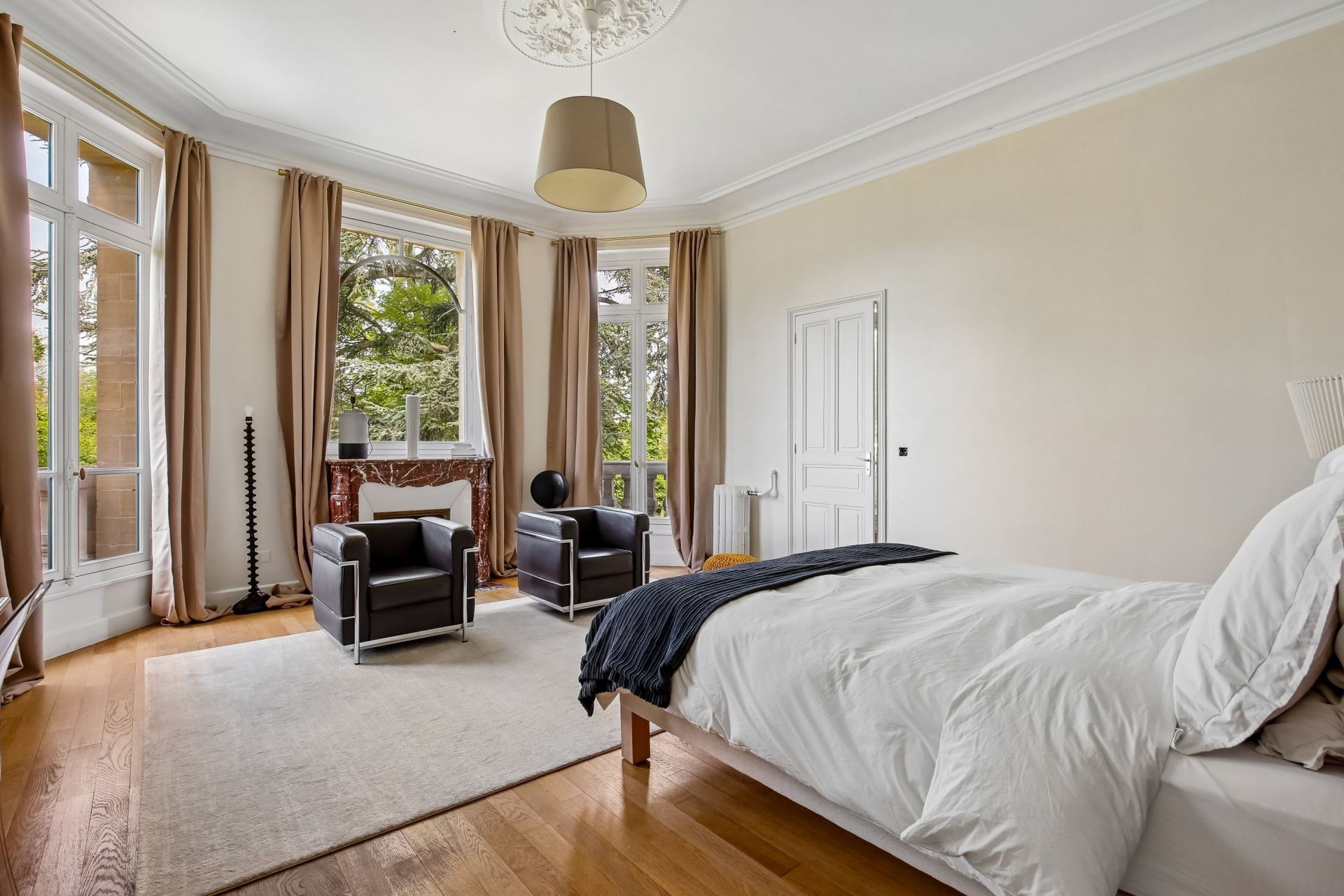 château 18 Pièces en vente sur LE VESINET (78110)