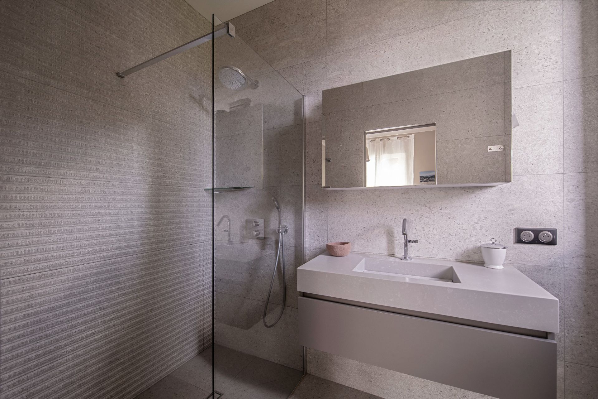 luxury house 8 Rooms for sale on NANTES (44100)