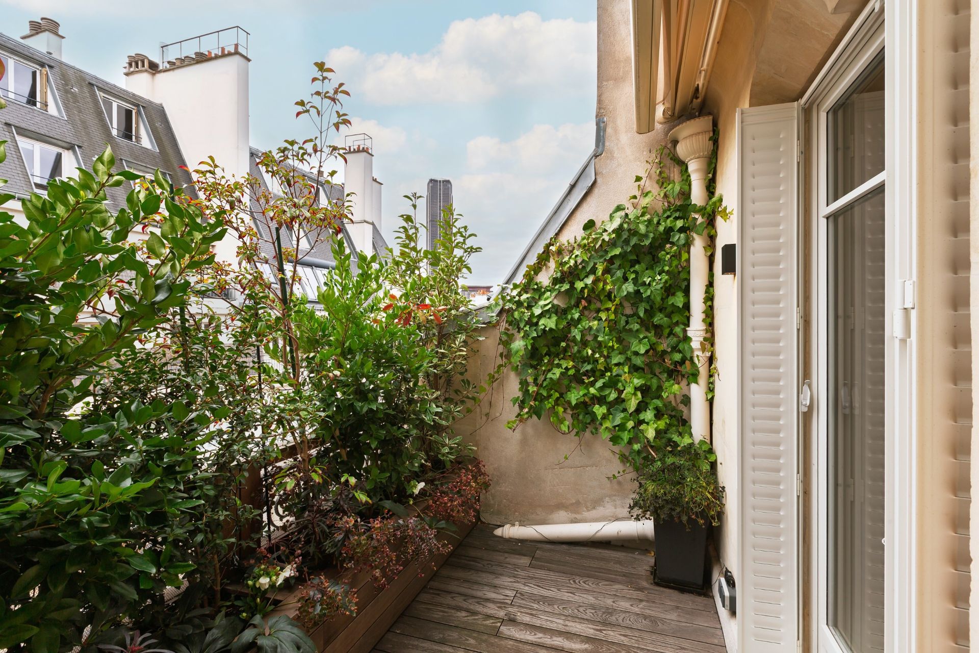 luxury apartment 5 Rooms for sale on PARIS (75006)