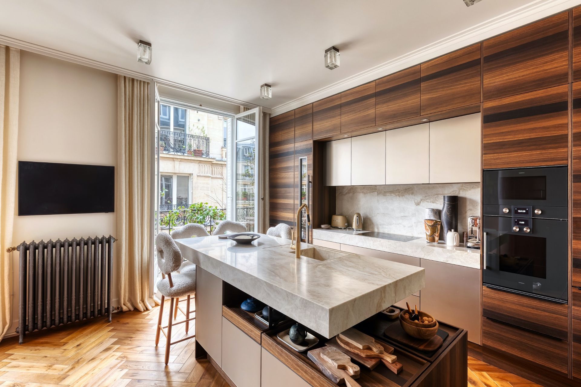 luxury apartment 5 Rooms for sale on PARIS (75006)