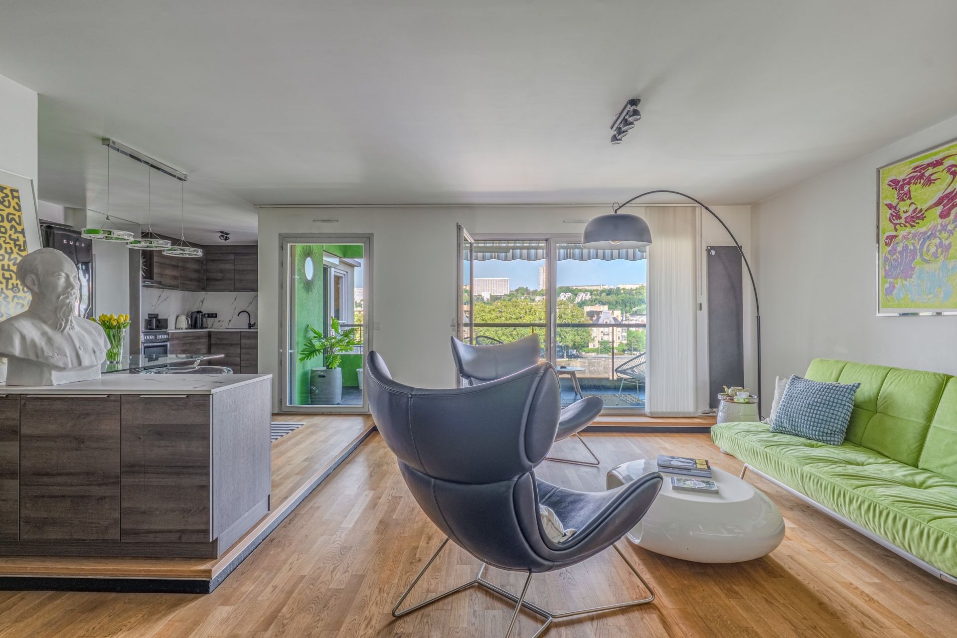 luxury apartment 3 Rooms for sale on LYON (69004)