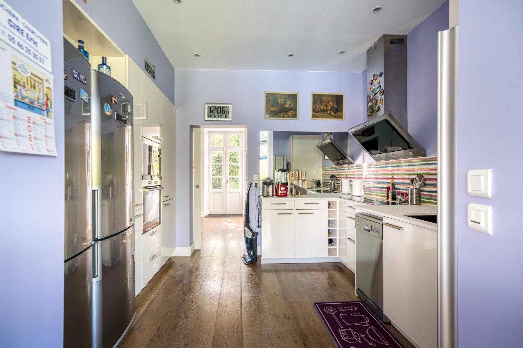 luxury house 9 Rooms for sale on LA ROCHELLE (17000)