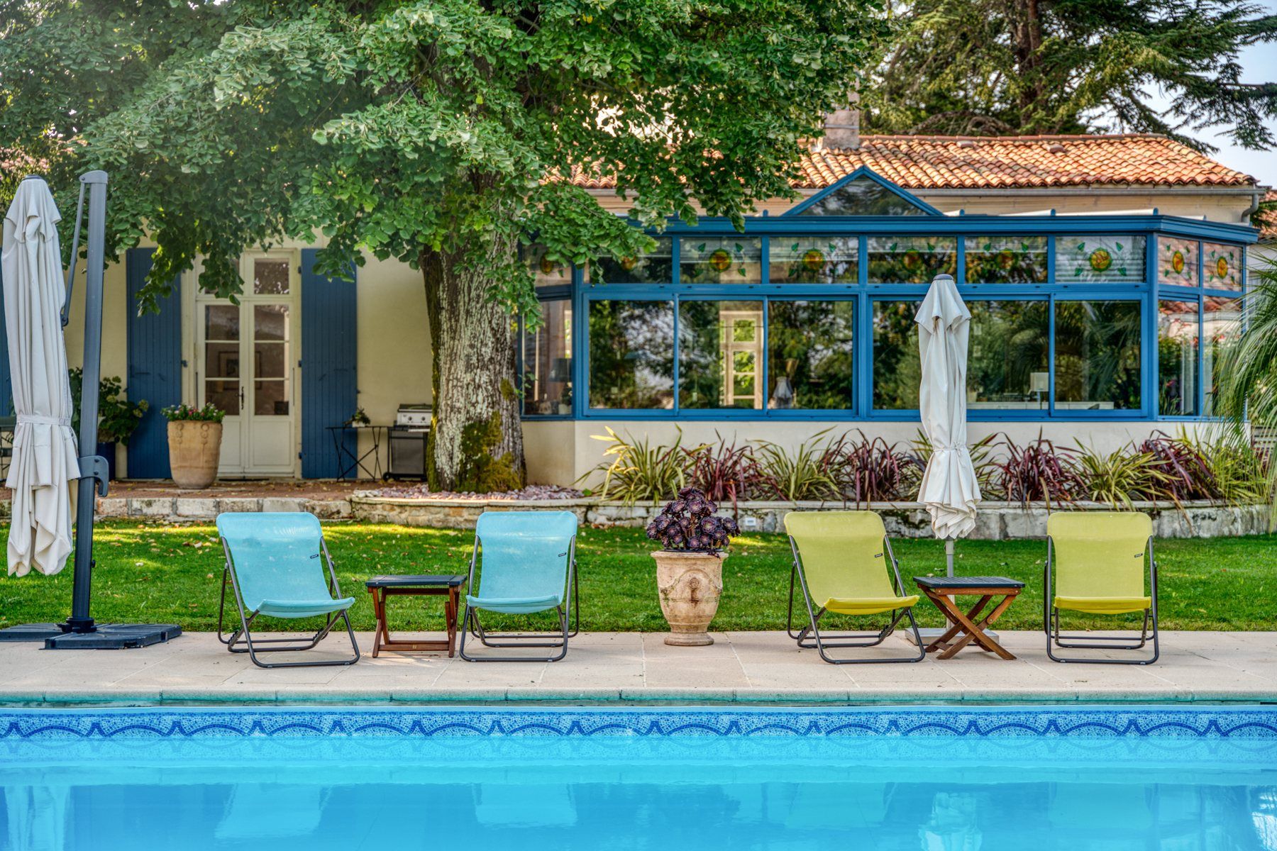 luxury house 9 Rooms for sale on LA ROCHELLE (17000)