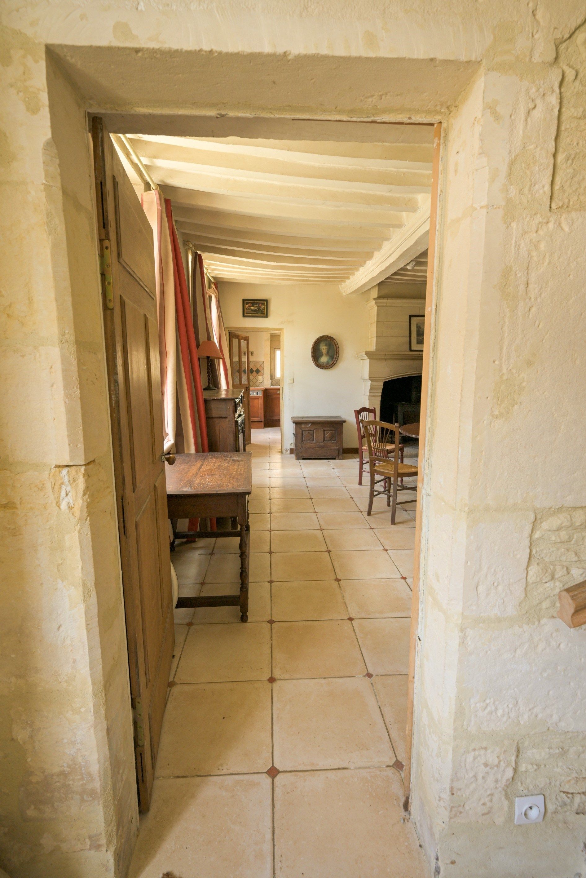 luxury long house 9 Rooms for sale on ROTS (14740)