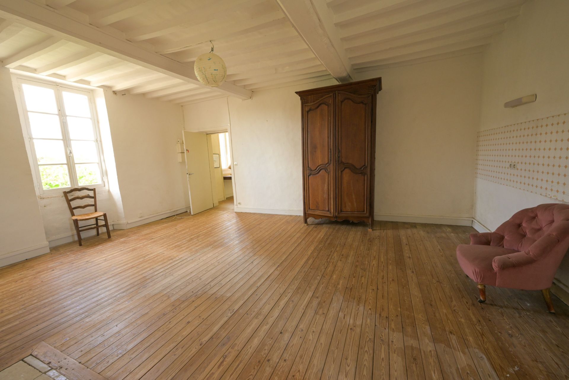 luxury long house 9 Rooms for sale on ROTS (14740)