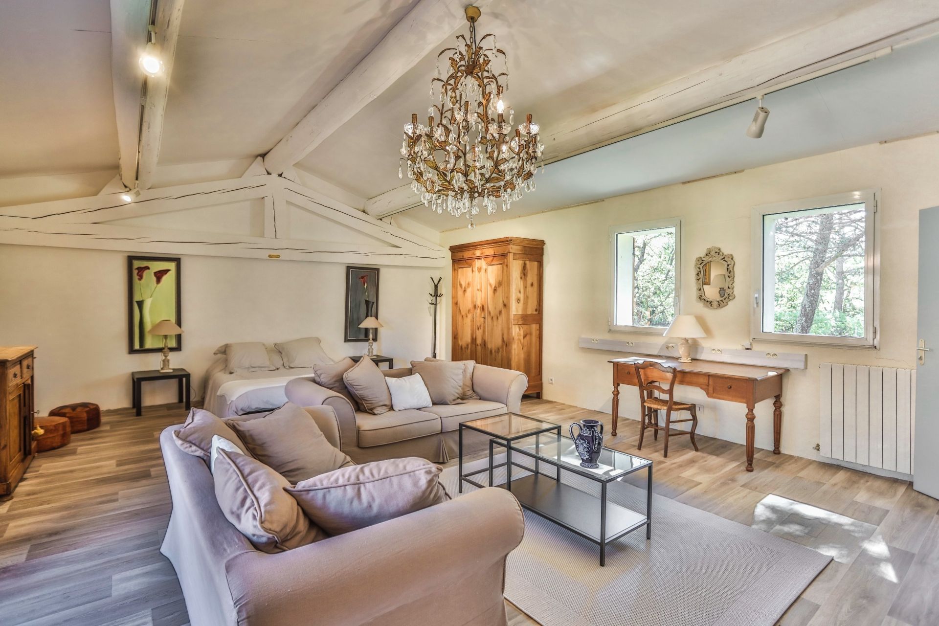 luxury house 10 Rooms for sale on ROUSSILLON (84220)