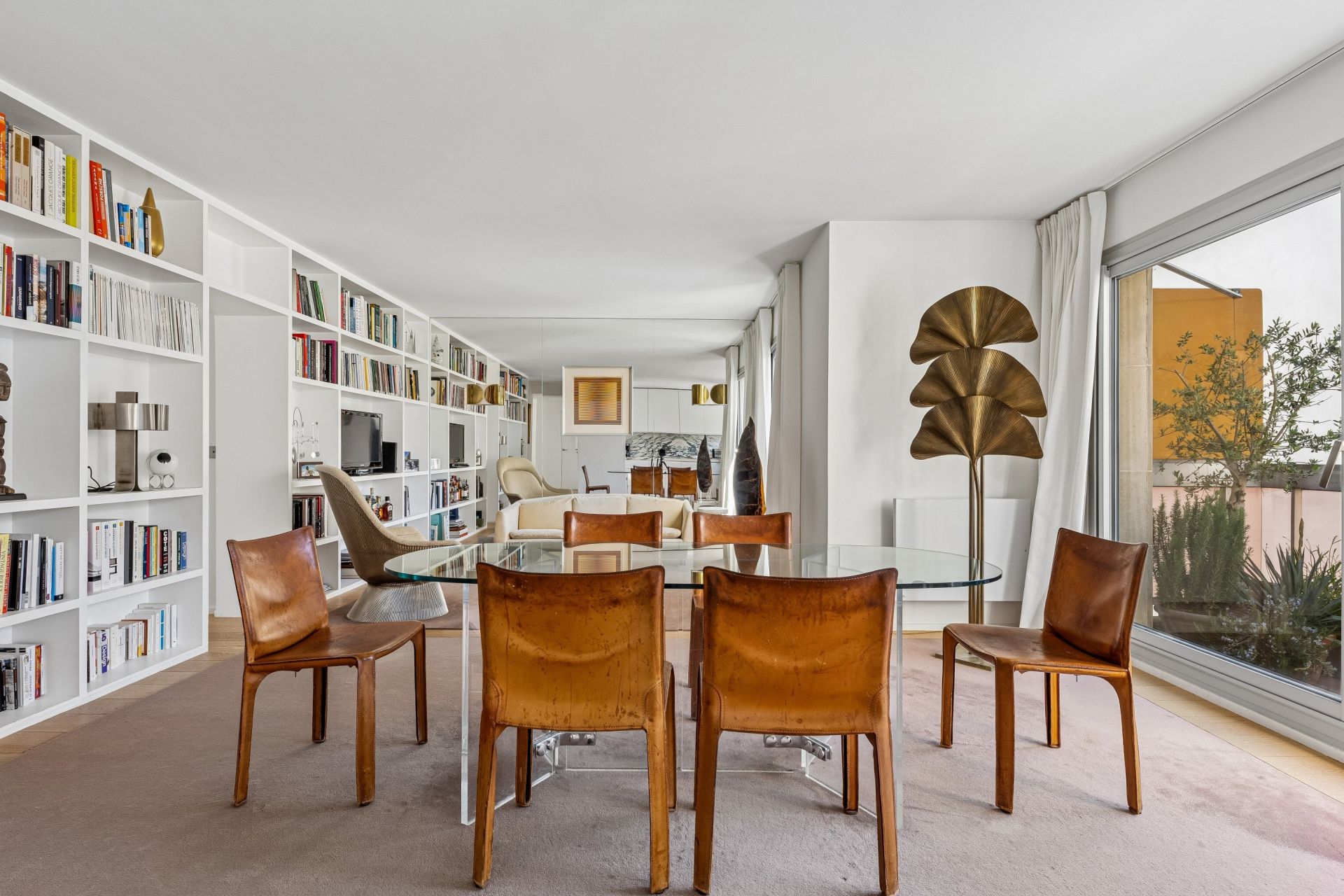 luxury apartment 5 Rooms for sale on PARIS (75018)