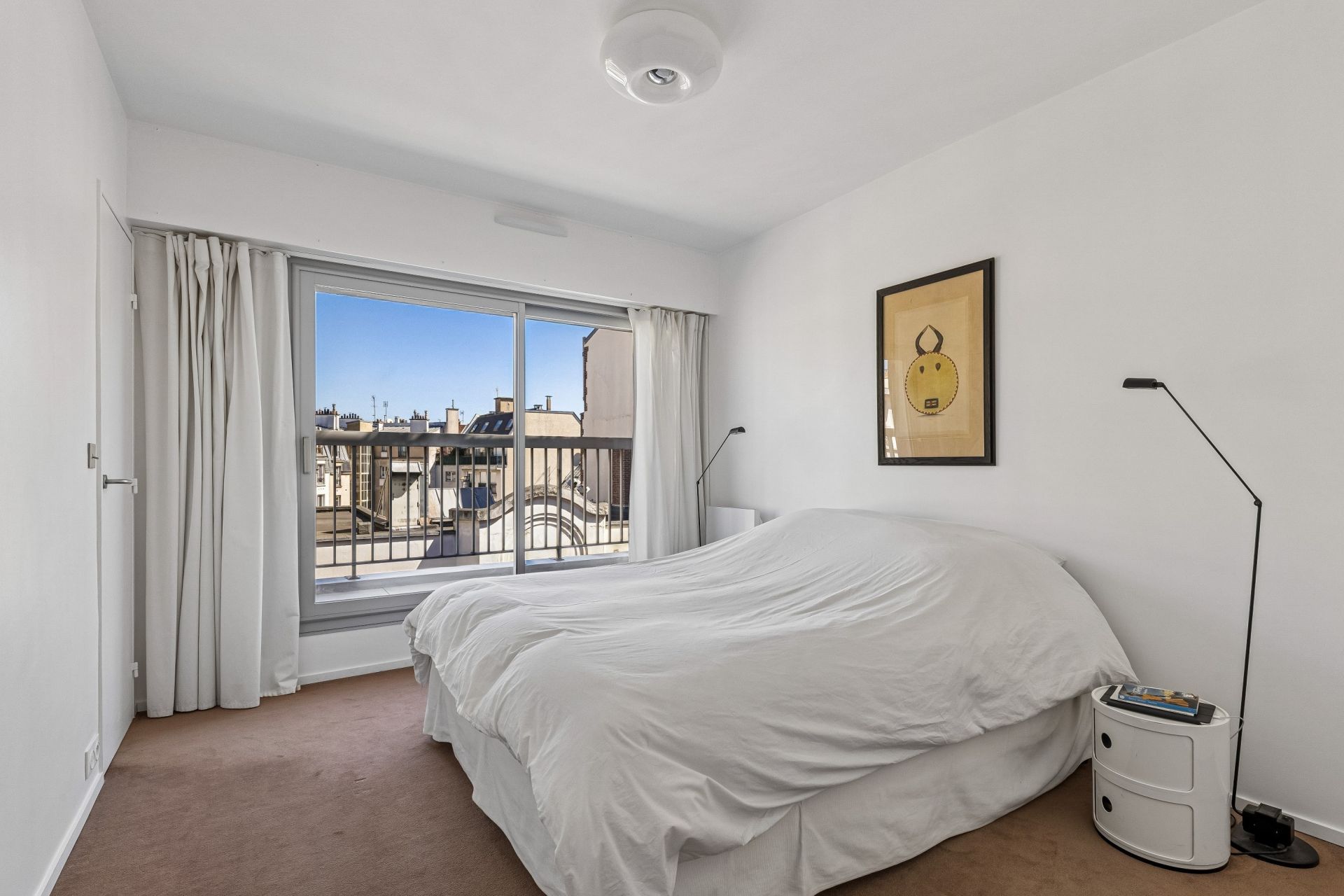 luxury apartment 5 Rooms for sale on PARIS (75018)