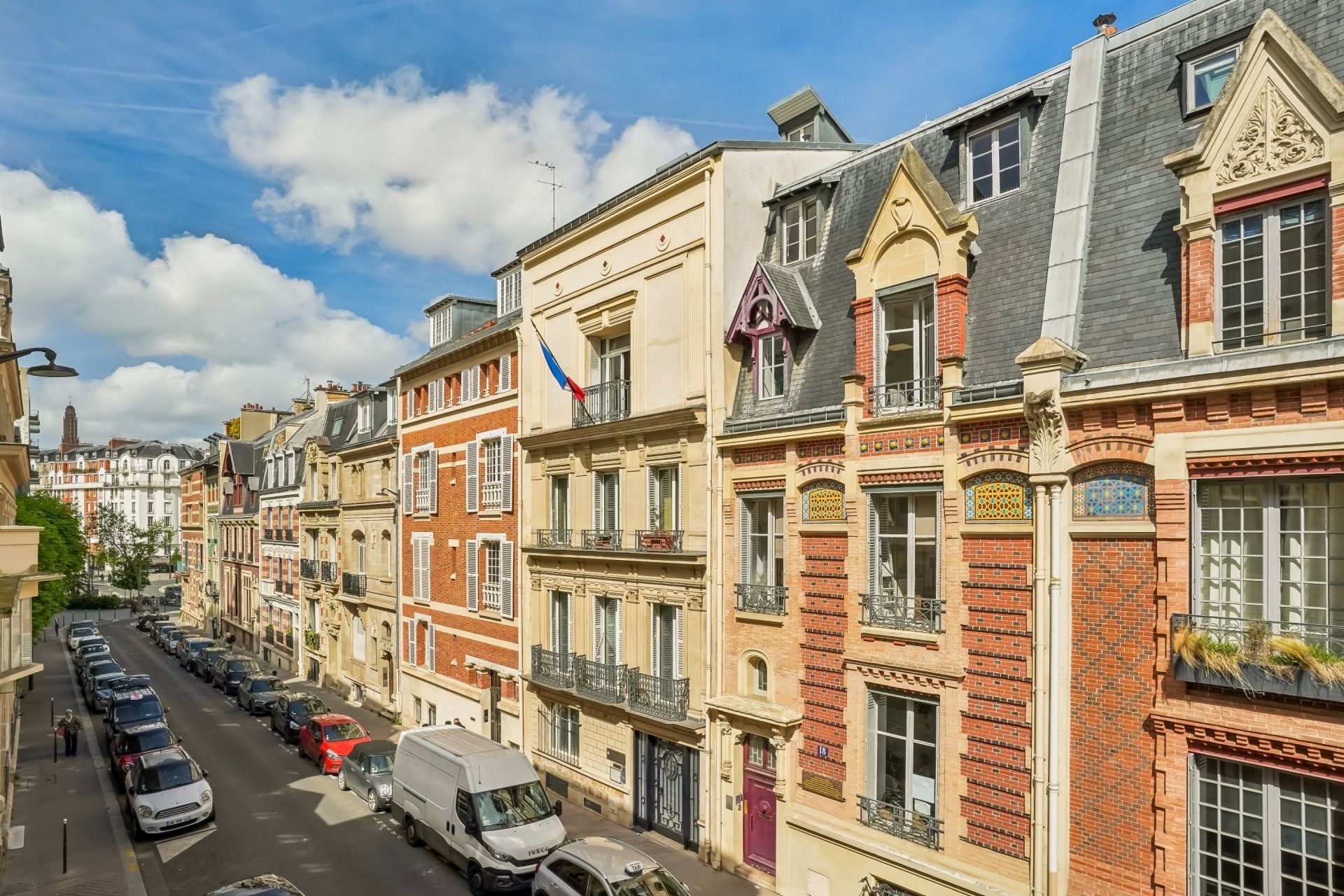 luxury apartment 10 Rooms for sale on PARIS (75017)