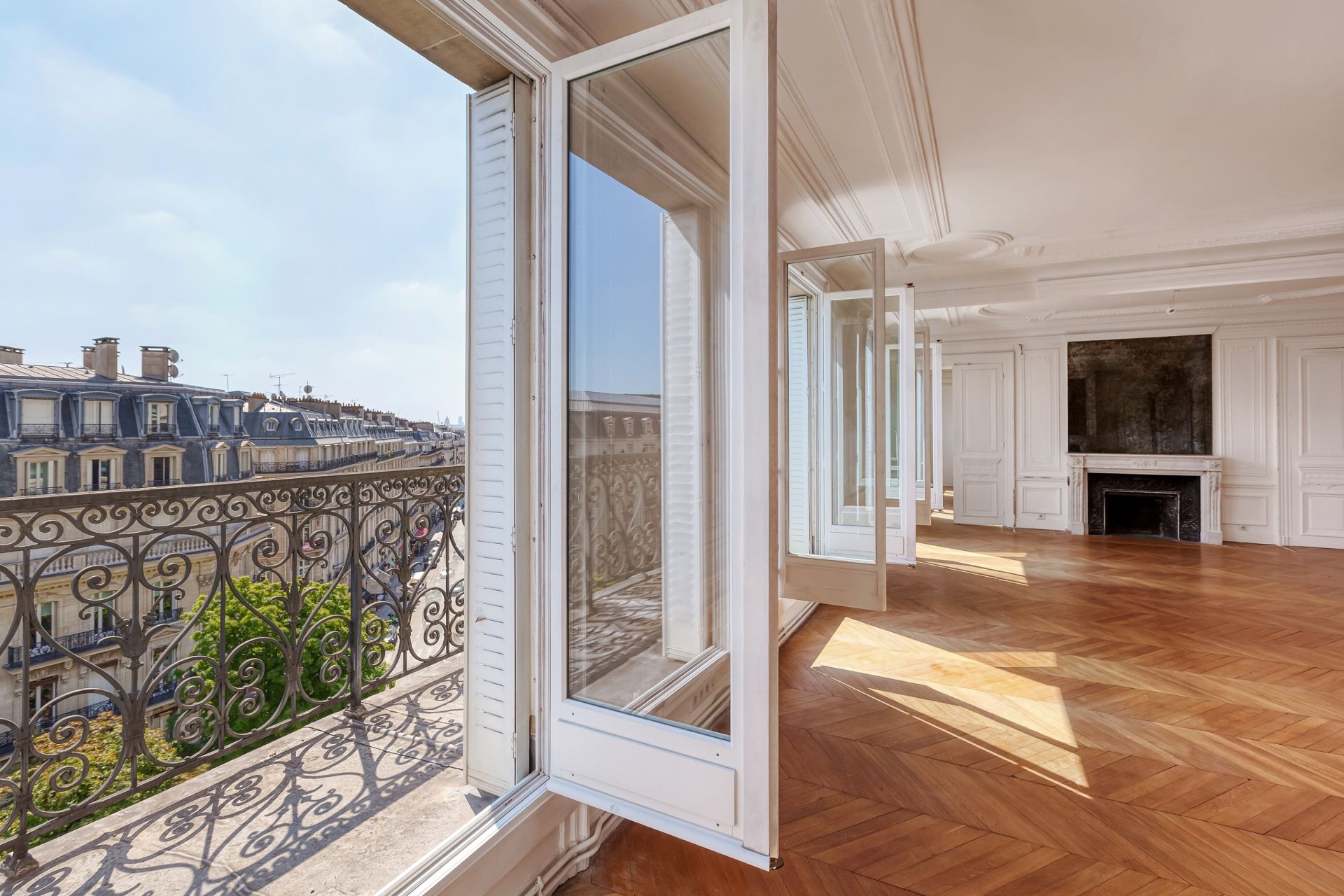 luxury apartment 7 Rooms for sale on PARIS (75008)