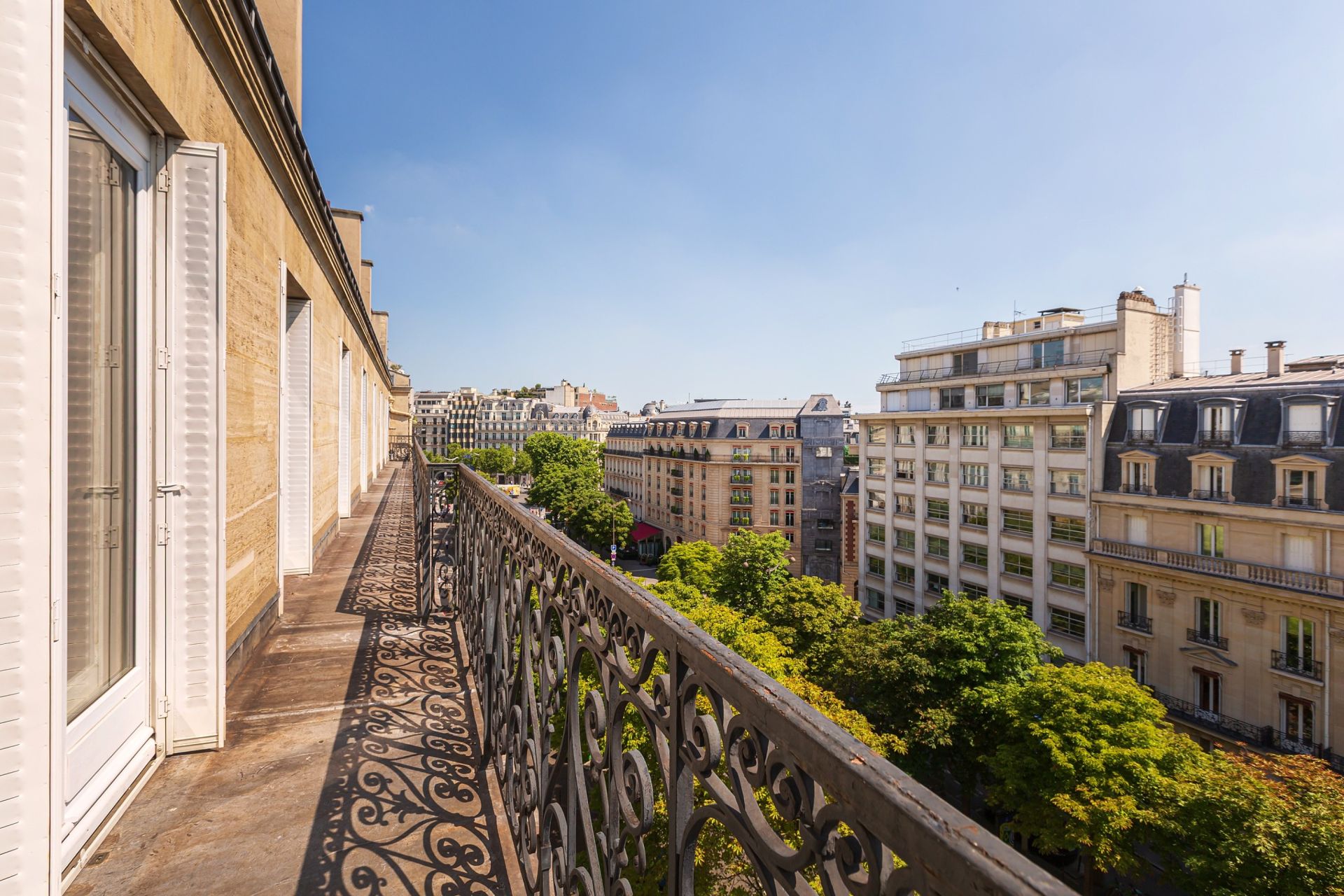 luxury apartment 7 Rooms for sale on PARIS (75008)