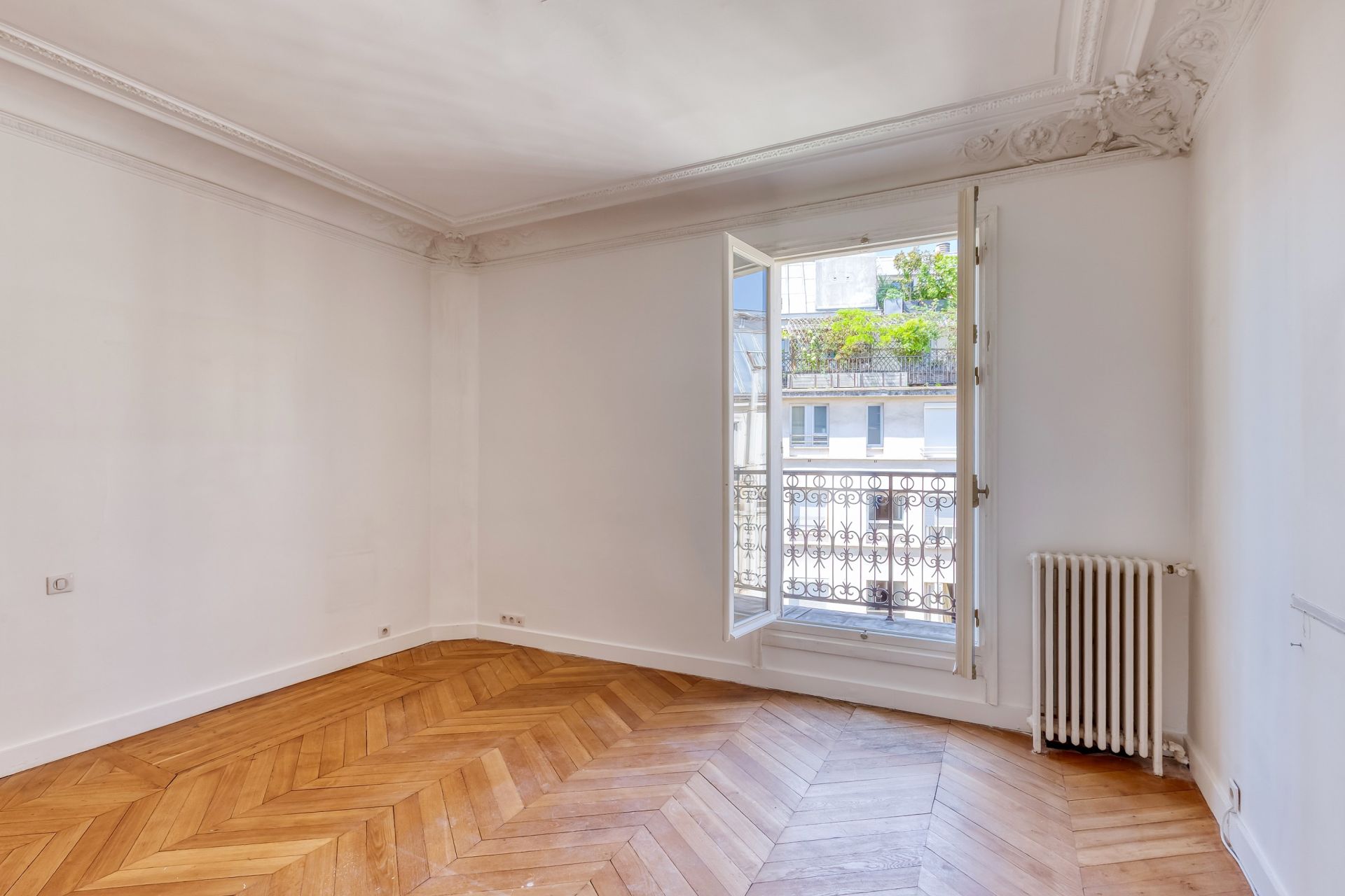 luxury apartment 7 Rooms for sale on PARIS (75008)