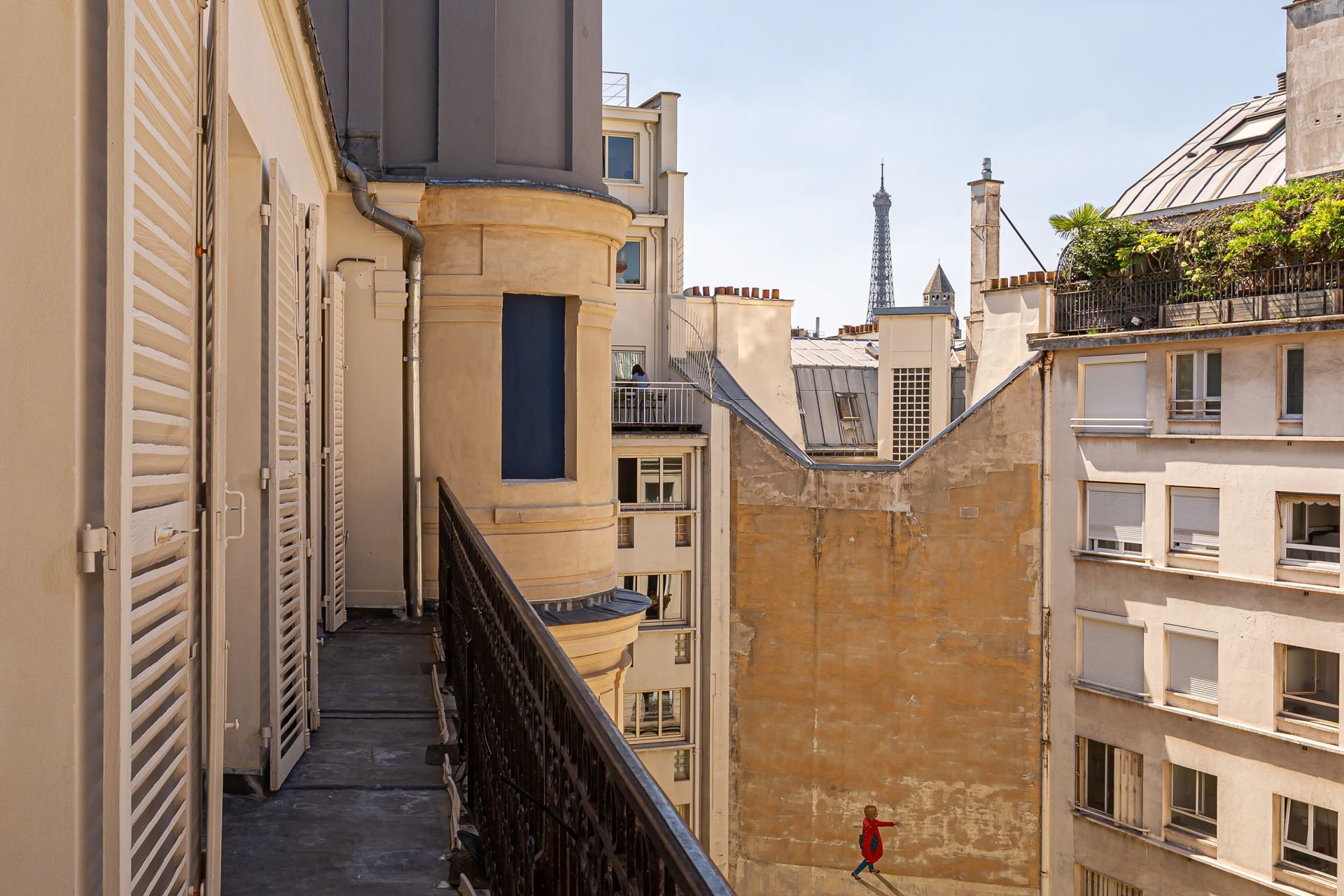 luxury apartment 7 Rooms for sale on PARIS (75008)