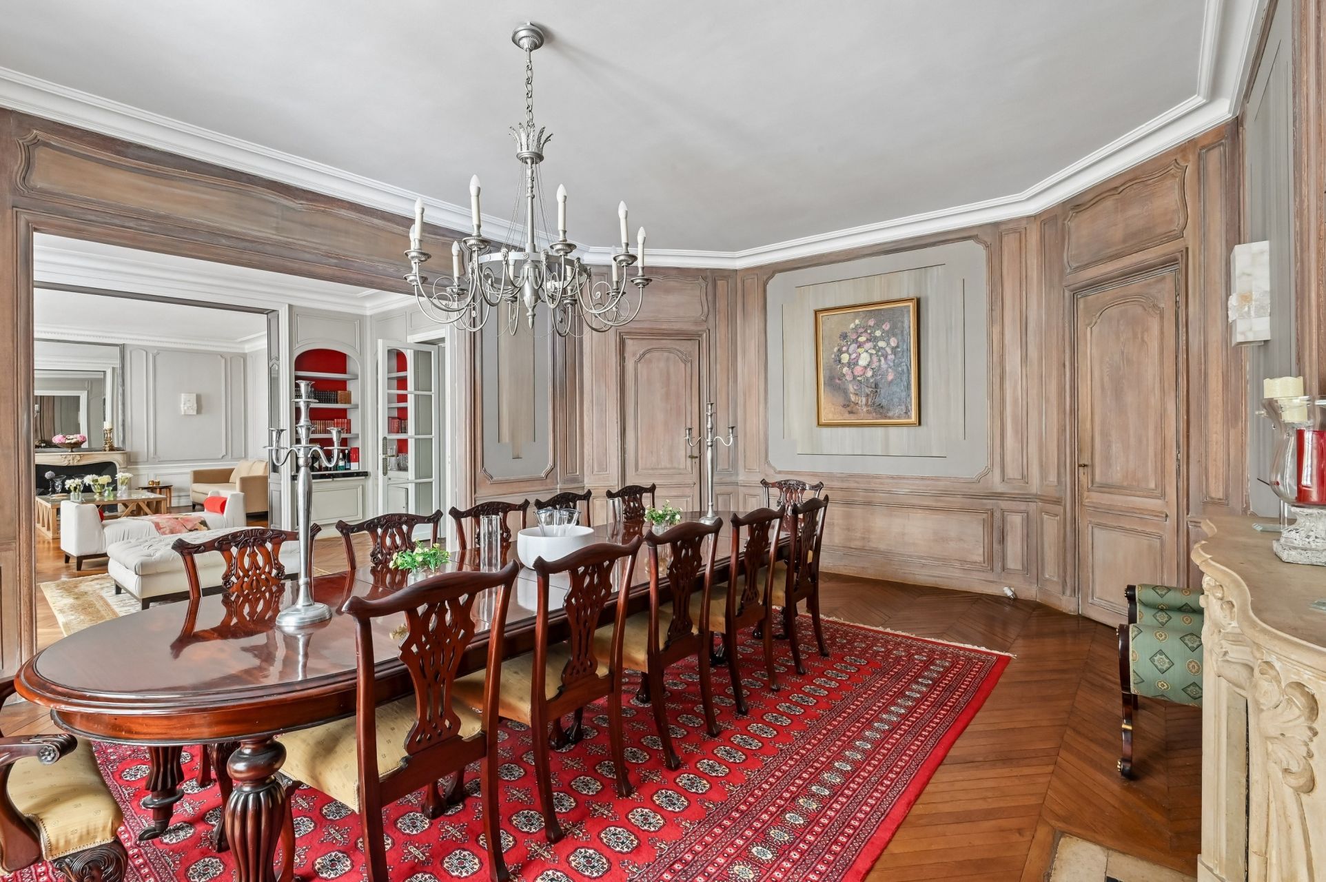 luxury apartment 7 Rooms for sale on PARIS (75116)