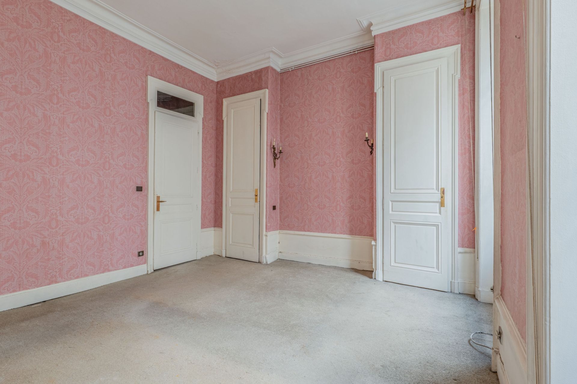 luxury apartment 3 Rooms for sale on LYON (69006)