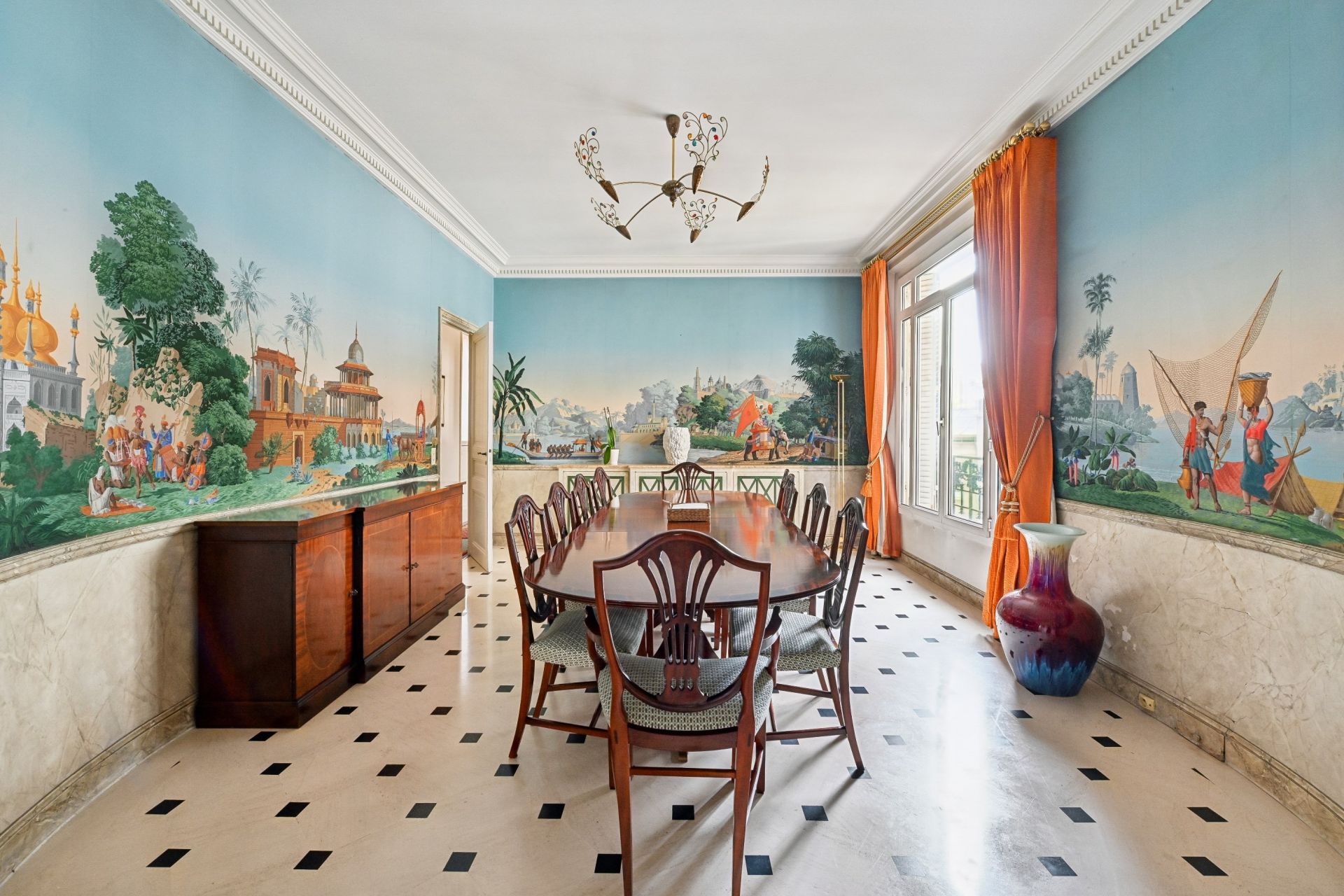 luxury apartment 7 Rooms for sale on PARIS (75116)