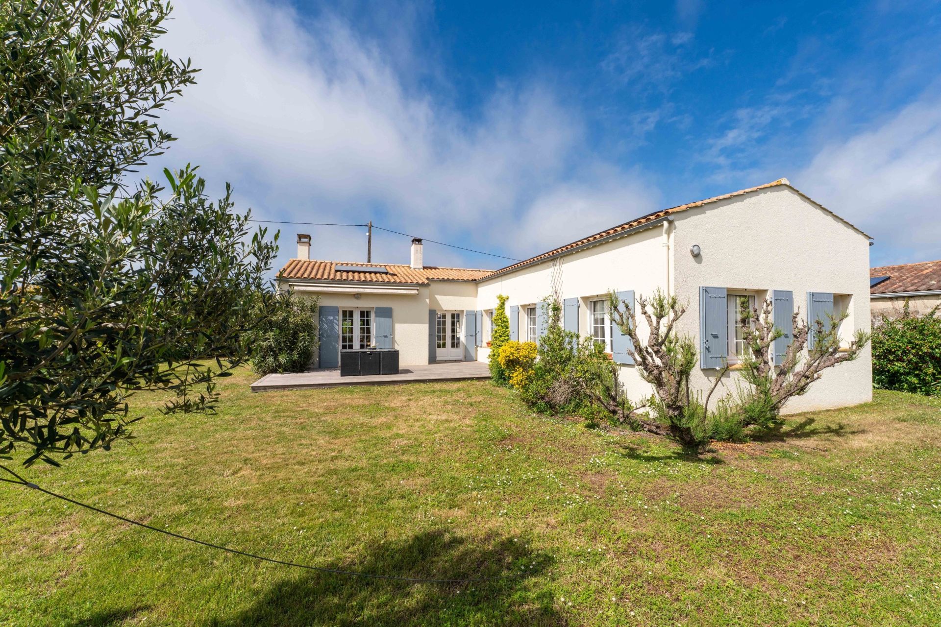 luxury house 7 Rooms for sale on ST PIERRE D OLERON (17310)