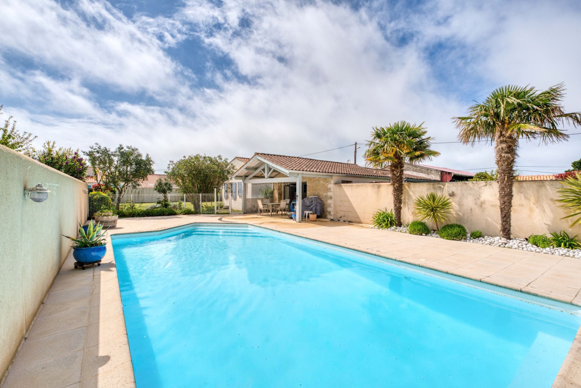 luxury house 7 Rooms for sale on ST PIERRE D OLERON (17310)