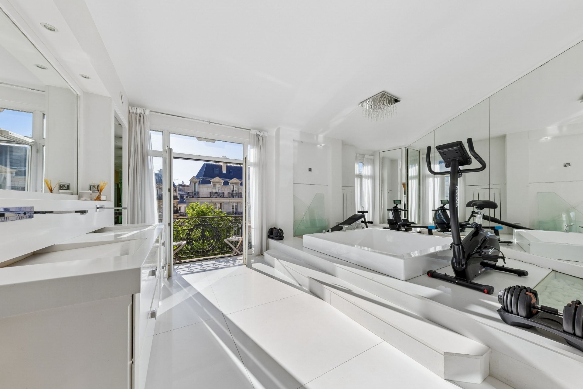 luxury apartment 7 Rooms for sale on PARIS (75017)