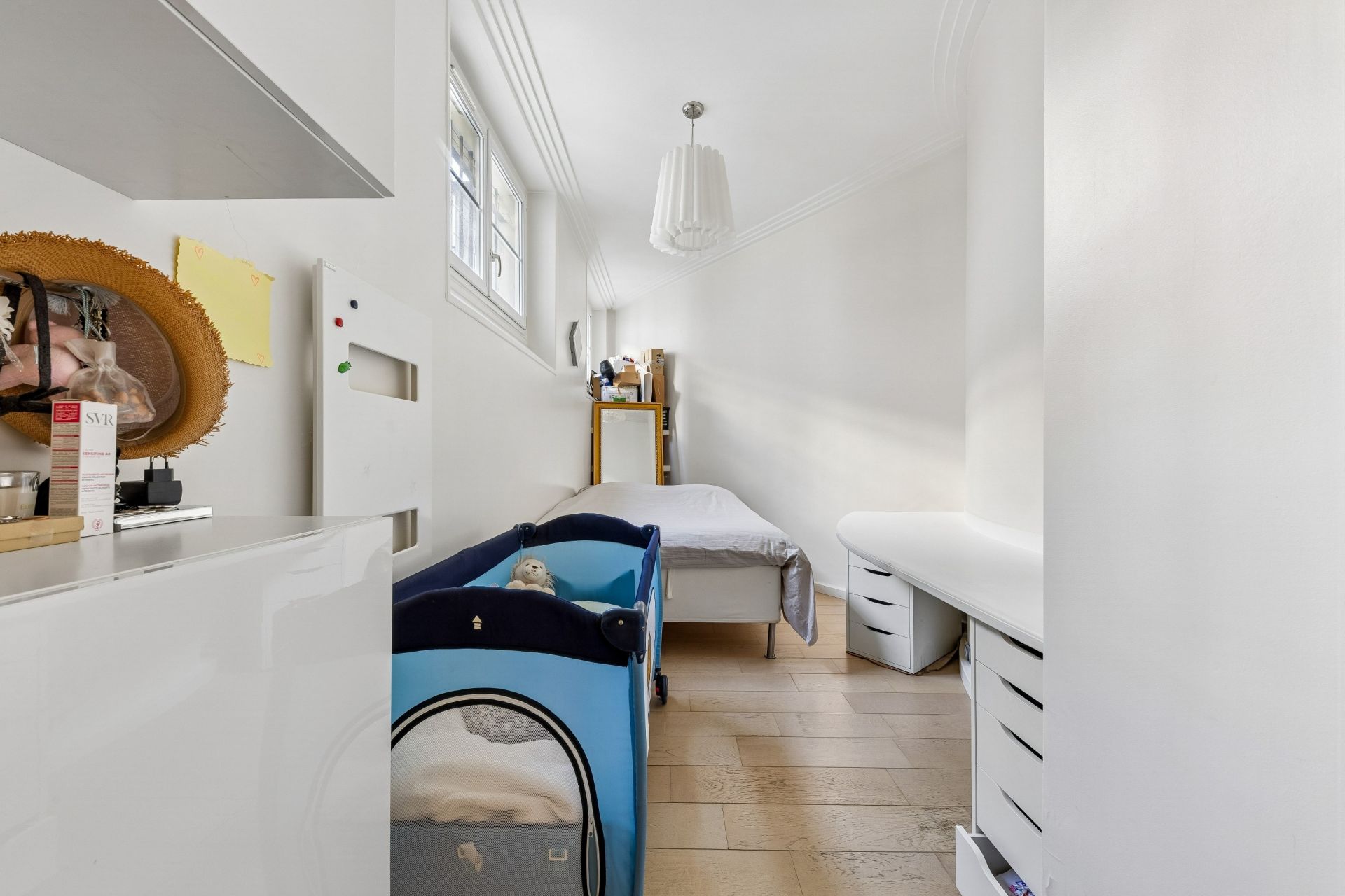 luxury apartment 7 Rooms for sale on PARIS (75017)