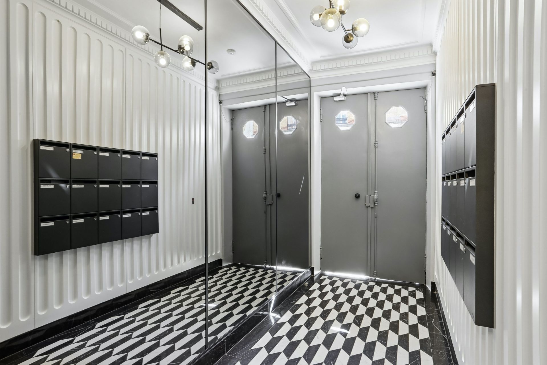 luxury apartment 6 Rooms for sale on PARIS (75005)