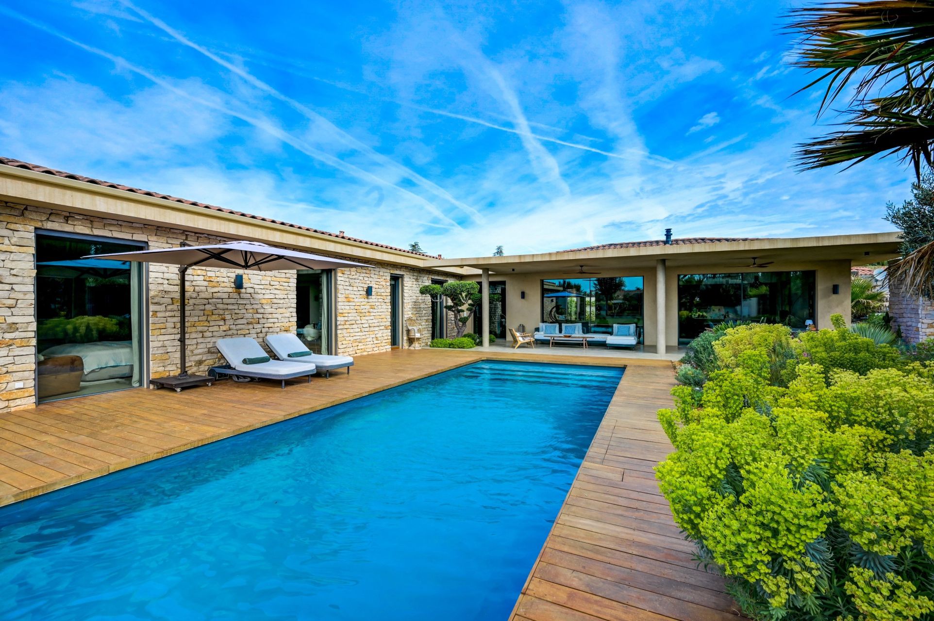 luxury house 6 Rooms for sale on AIX EN PROVENCE (13100)