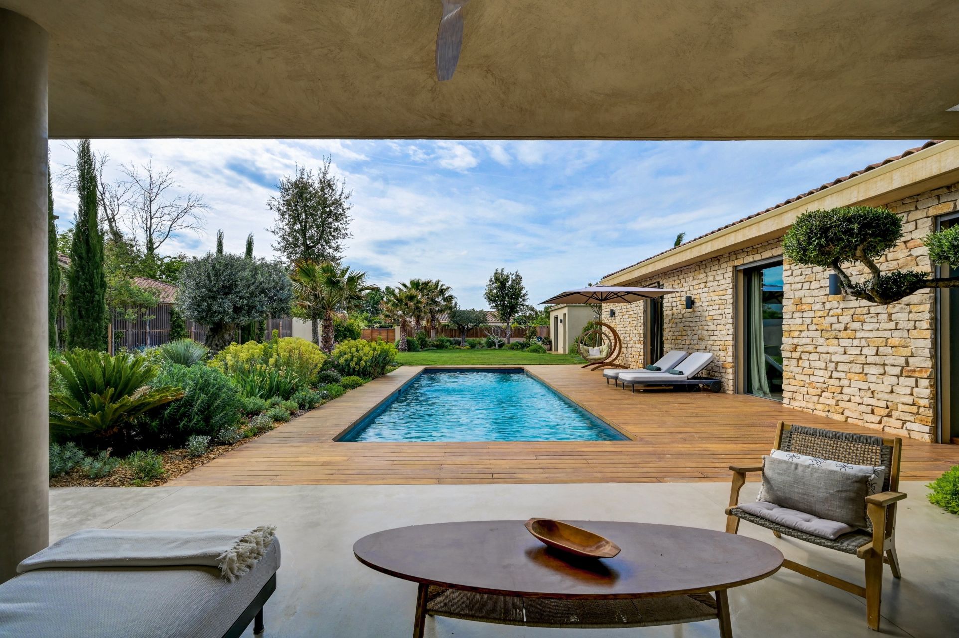 luxury house 6 Rooms for sale on AIX EN PROVENCE (13100)