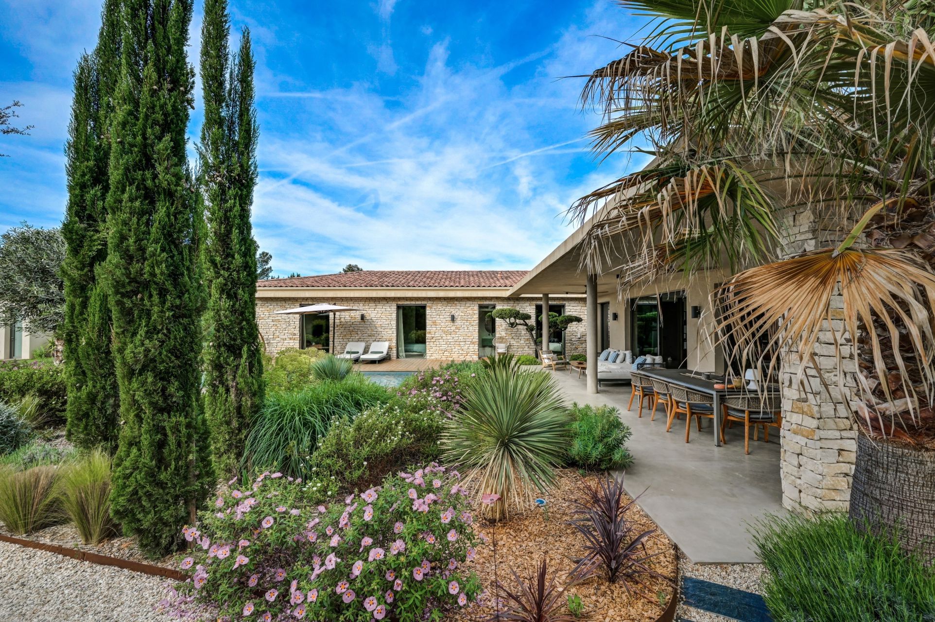 luxury house 6 Rooms for sale on AIX EN PROVENCE (13100)