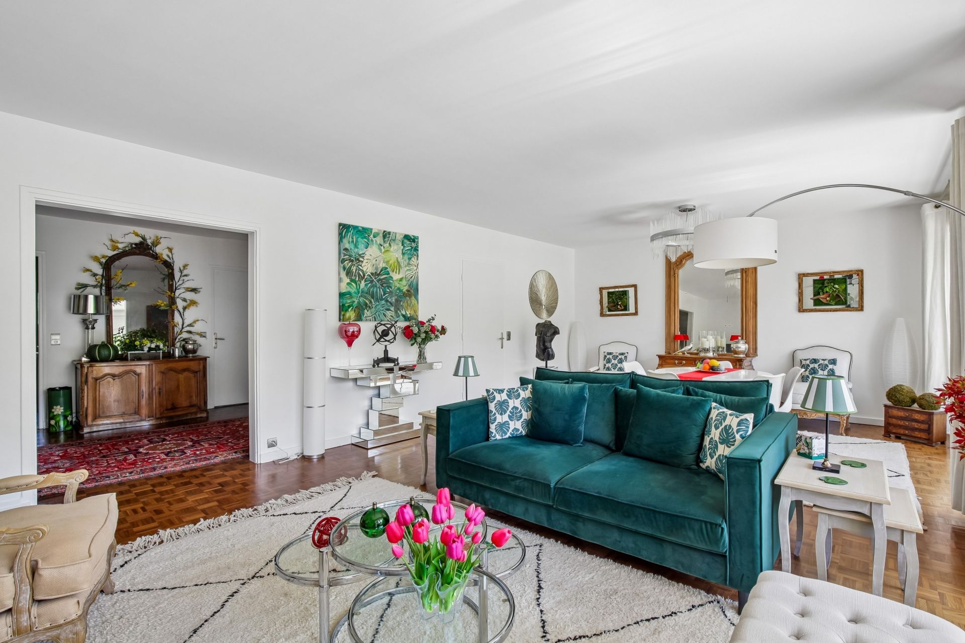 luxury apartment 4 Rooms for sale on MARLY LE ROI (78160)