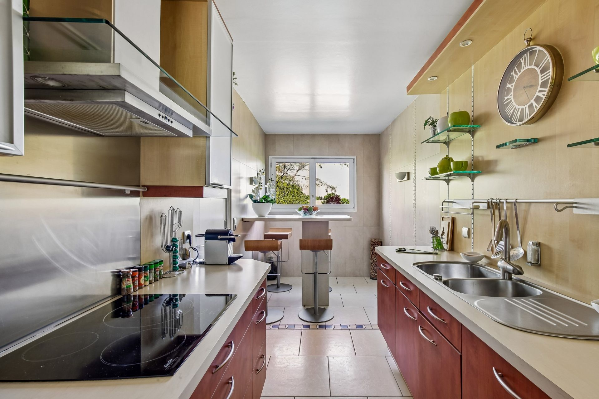 luxury apartment 4 Rooms for sale on MARLY LE ROI (78160)