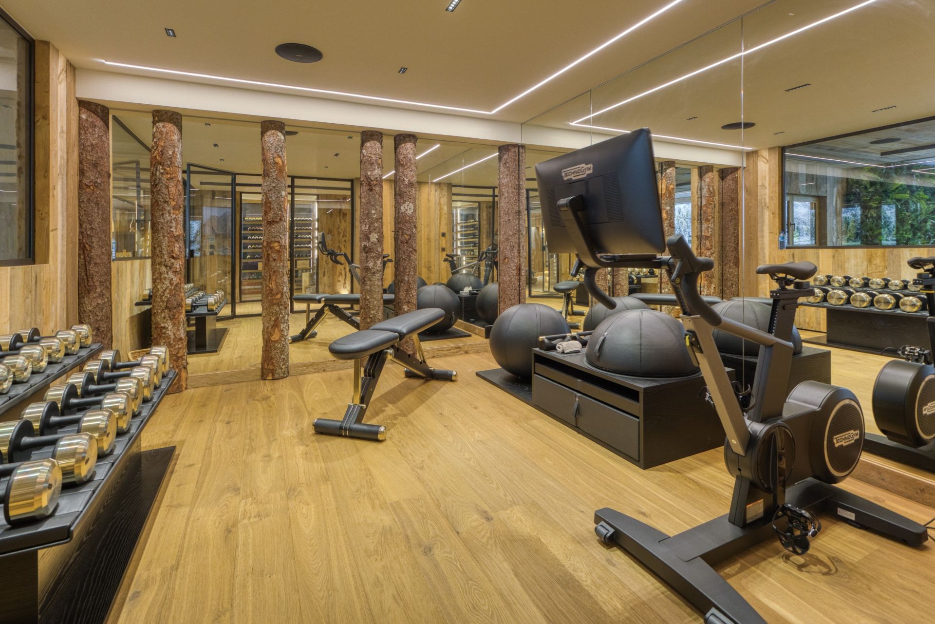 luxury chalet 11 Rooms for seasonal rent on MEGEVE (74120)