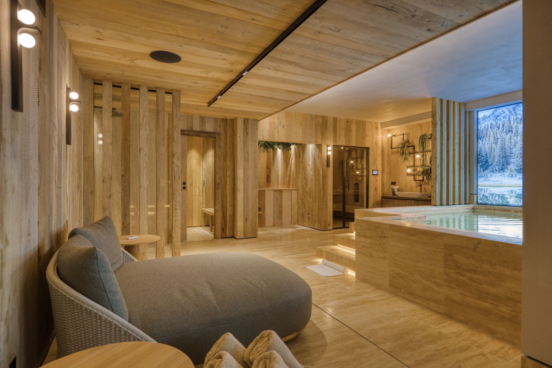 luxury chalet 11 Rooms for seasonal rent on MEGEVE (74120)