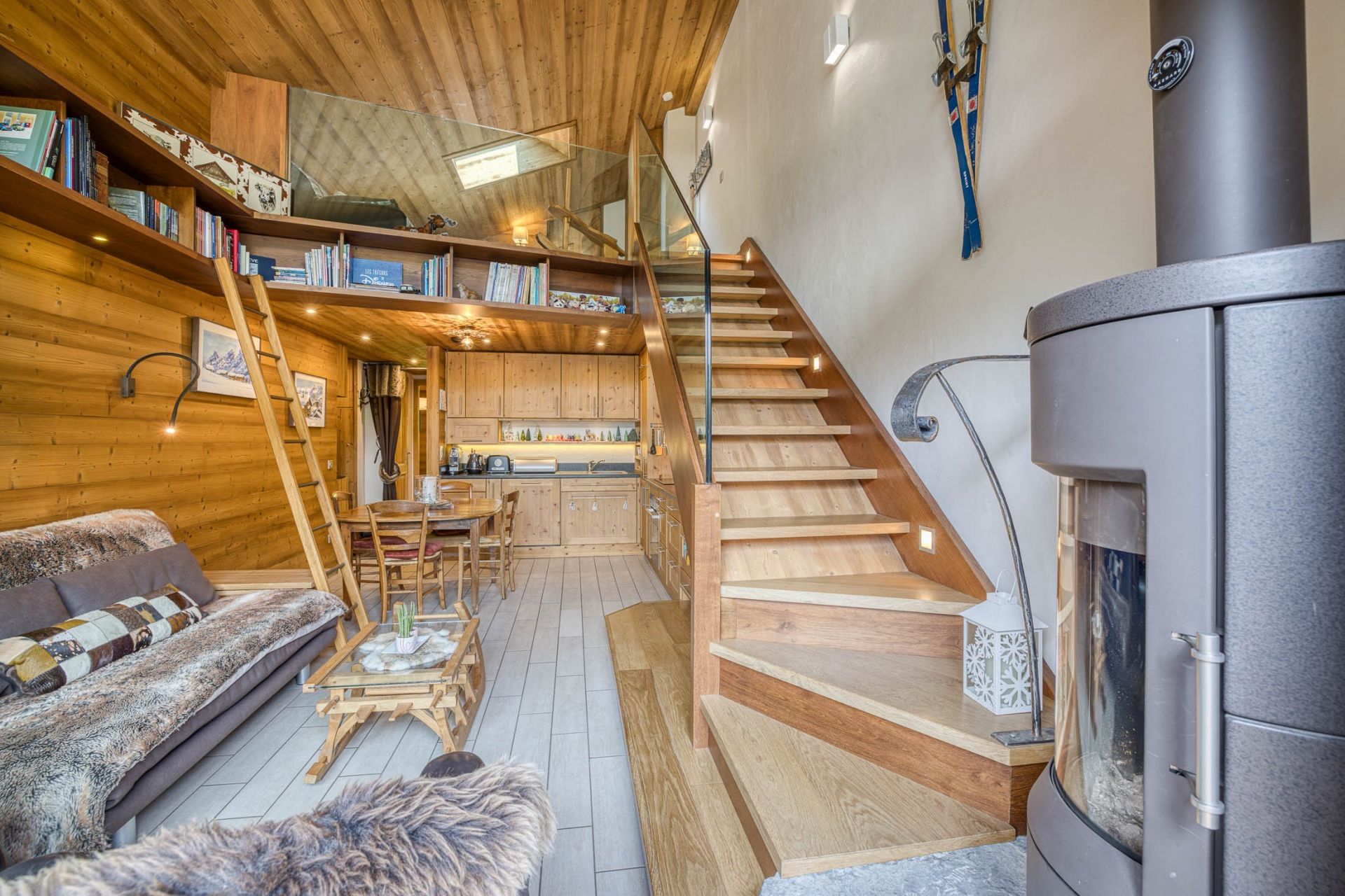 luxury apartment 5 Rooms for sale on LA CLUSAZ (74220)