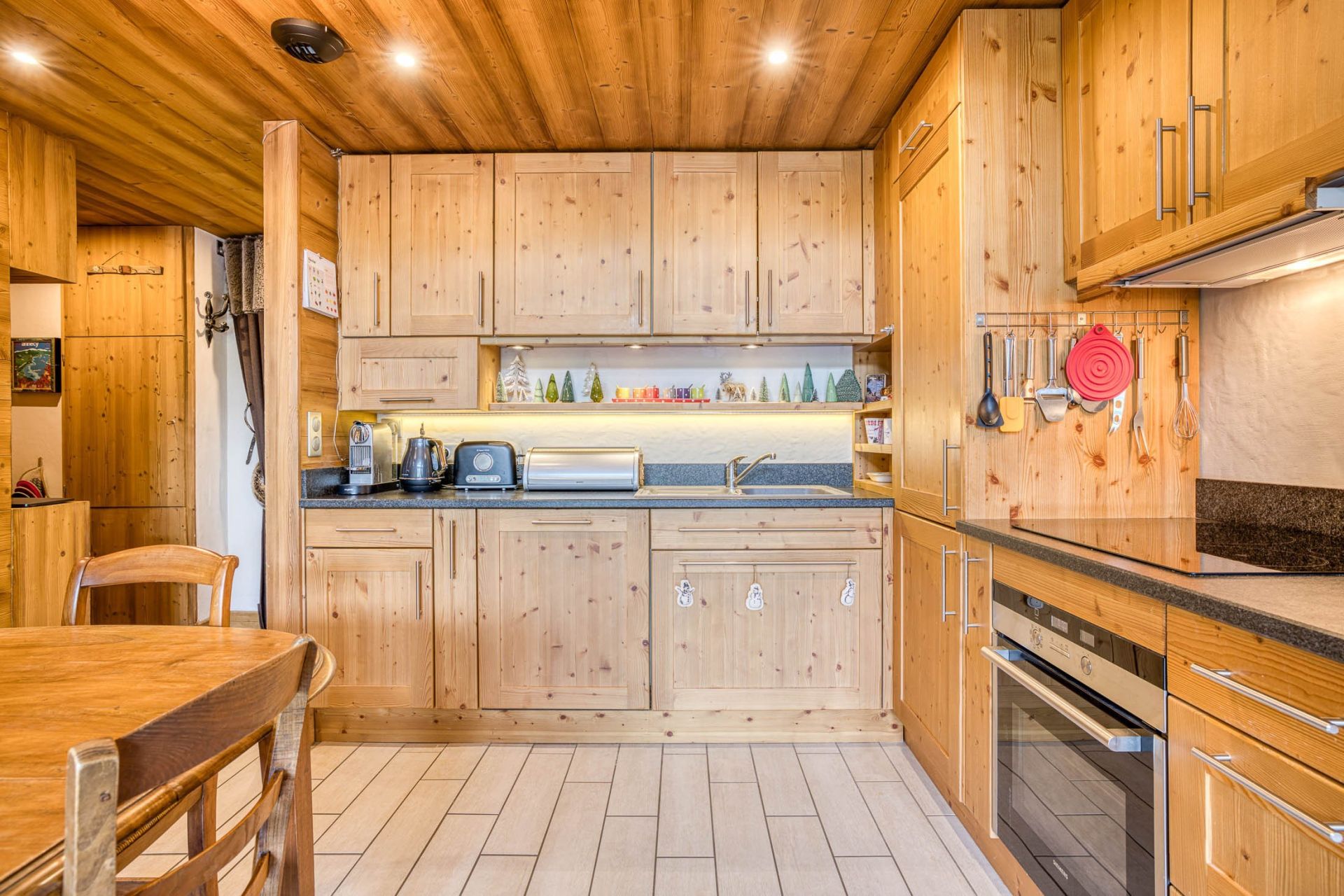 luxury apartment 5 Rooms for sale on LA CLUSAZ (74220)