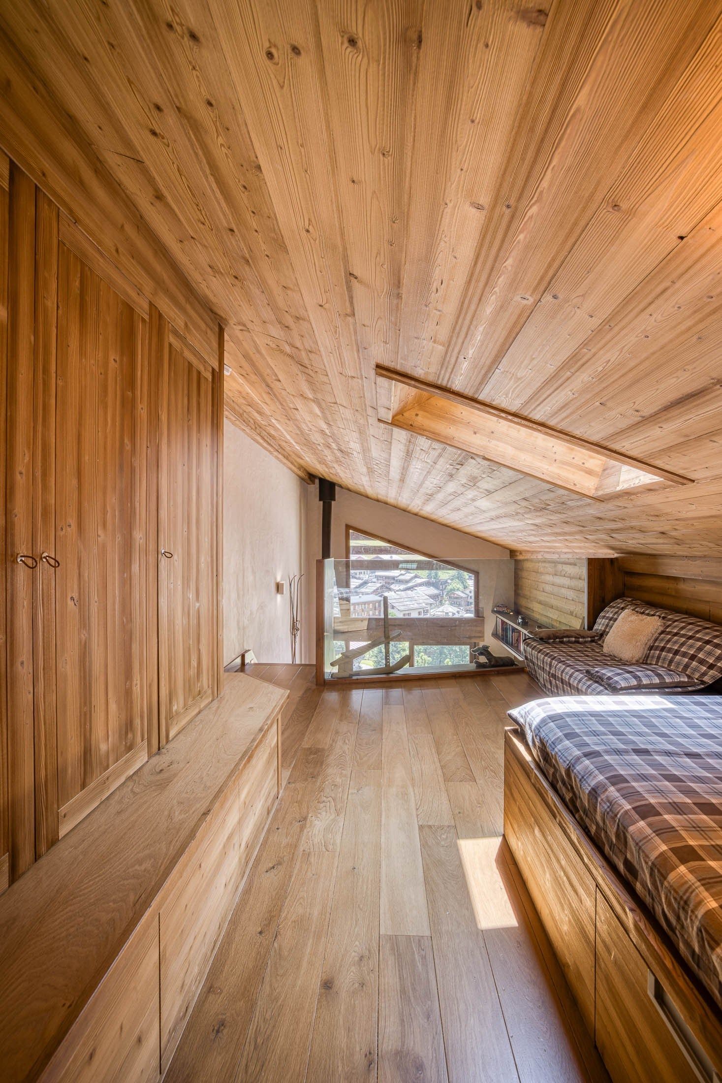 luxury apartment 5 Rooms for sale on LA CLUSAZ (74220)