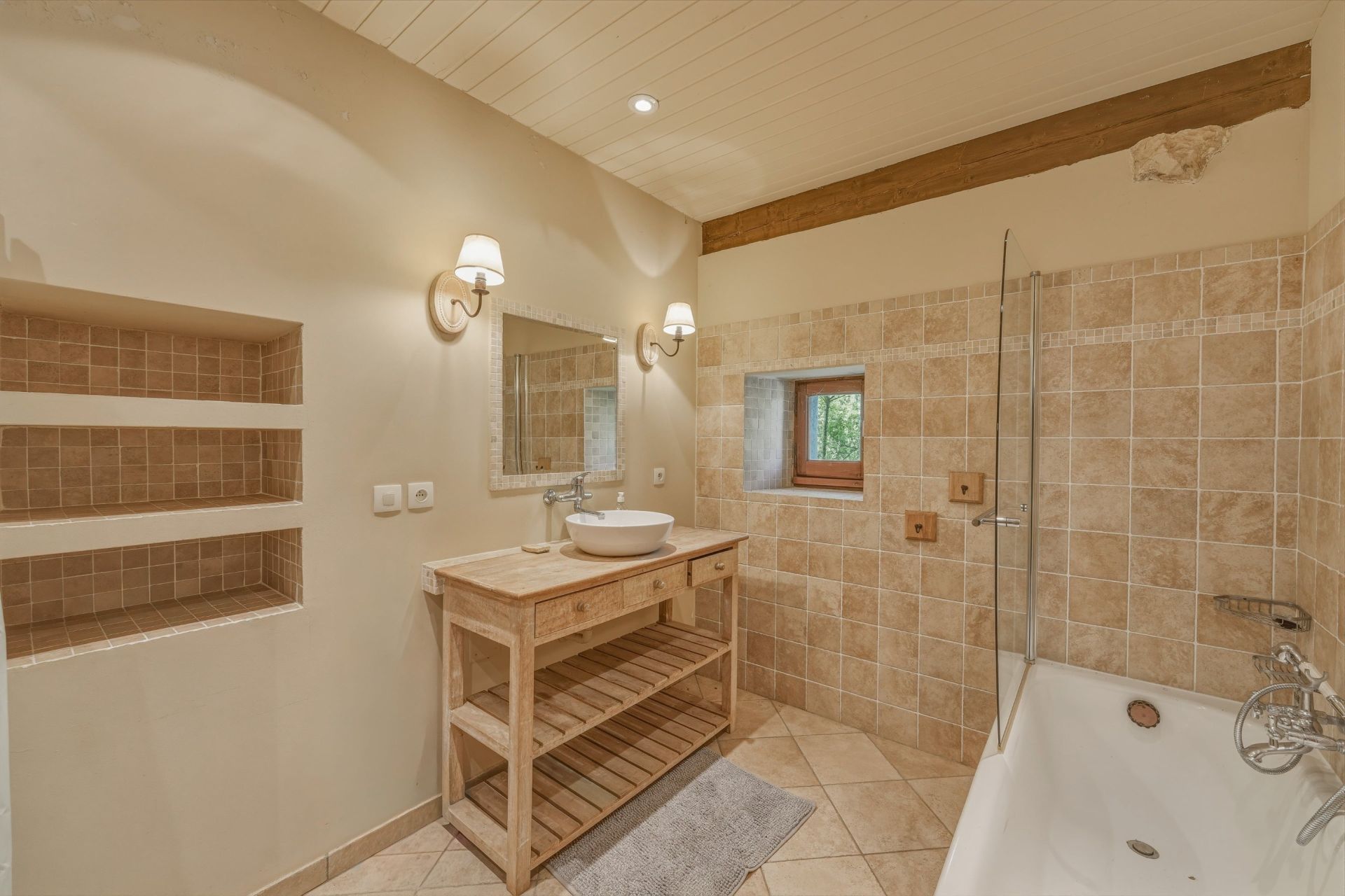 farm complex 8 Rooms for sale on SERGY (01630)