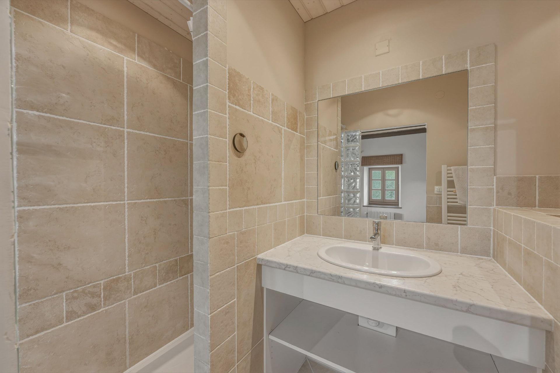 farm complex 8 Rooms for sale on SERGY (01630)