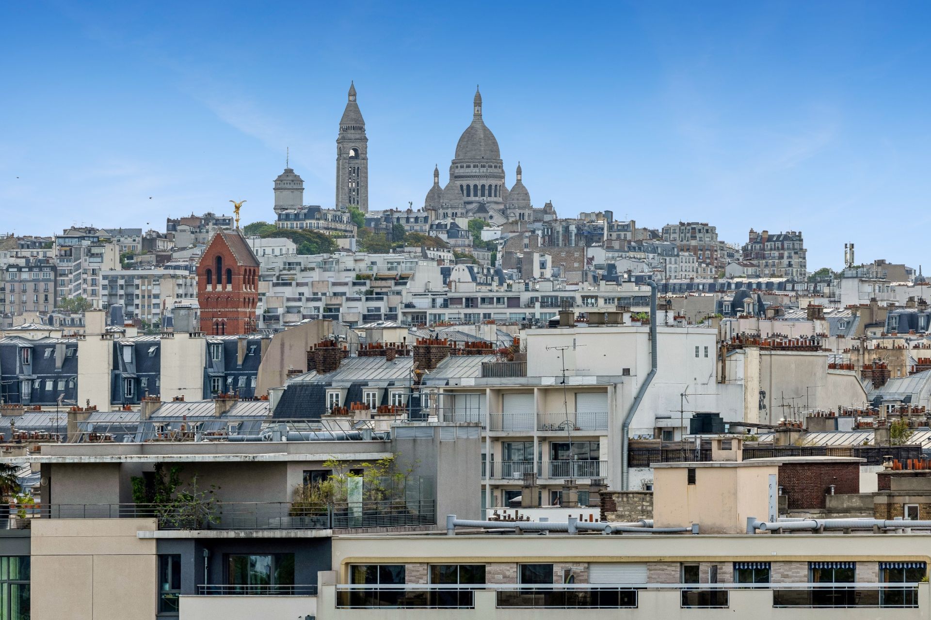 luxury apartment 2 Rooms for sale on PARIS (75017)