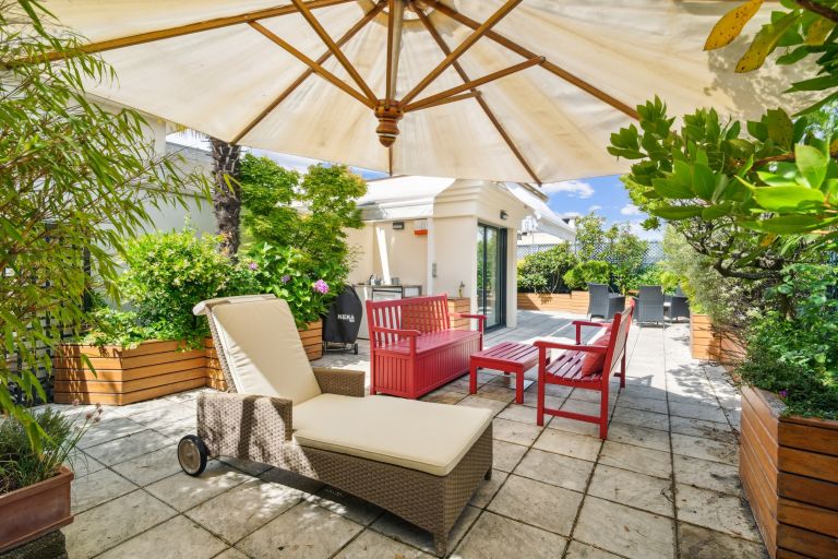 luxury apartment 5 Rooms for sale on NEUILLY SUR SEINE (92200)