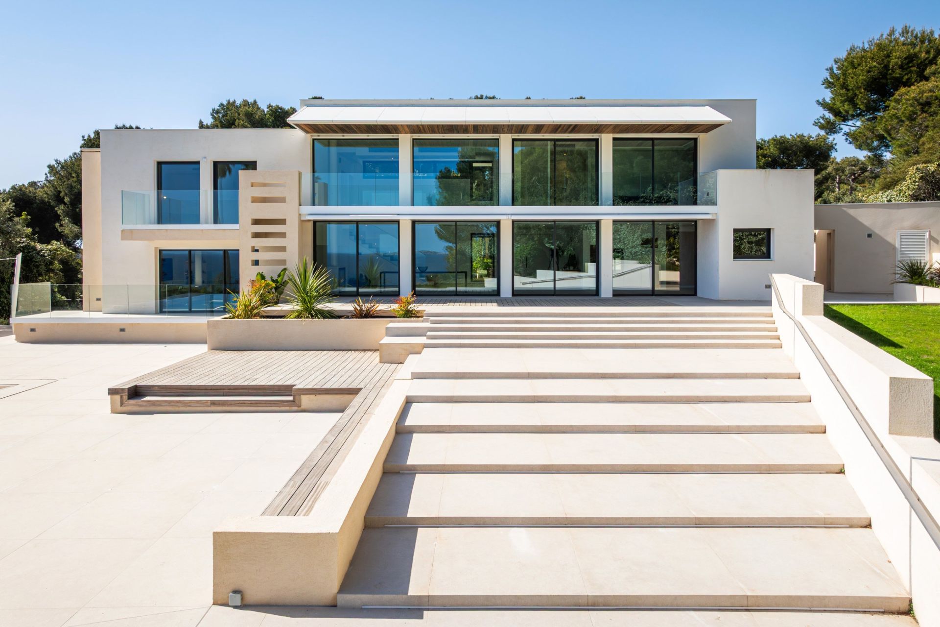 maison de luxe 7 Pièces en vente sur ST CYR SUR MER (83270)