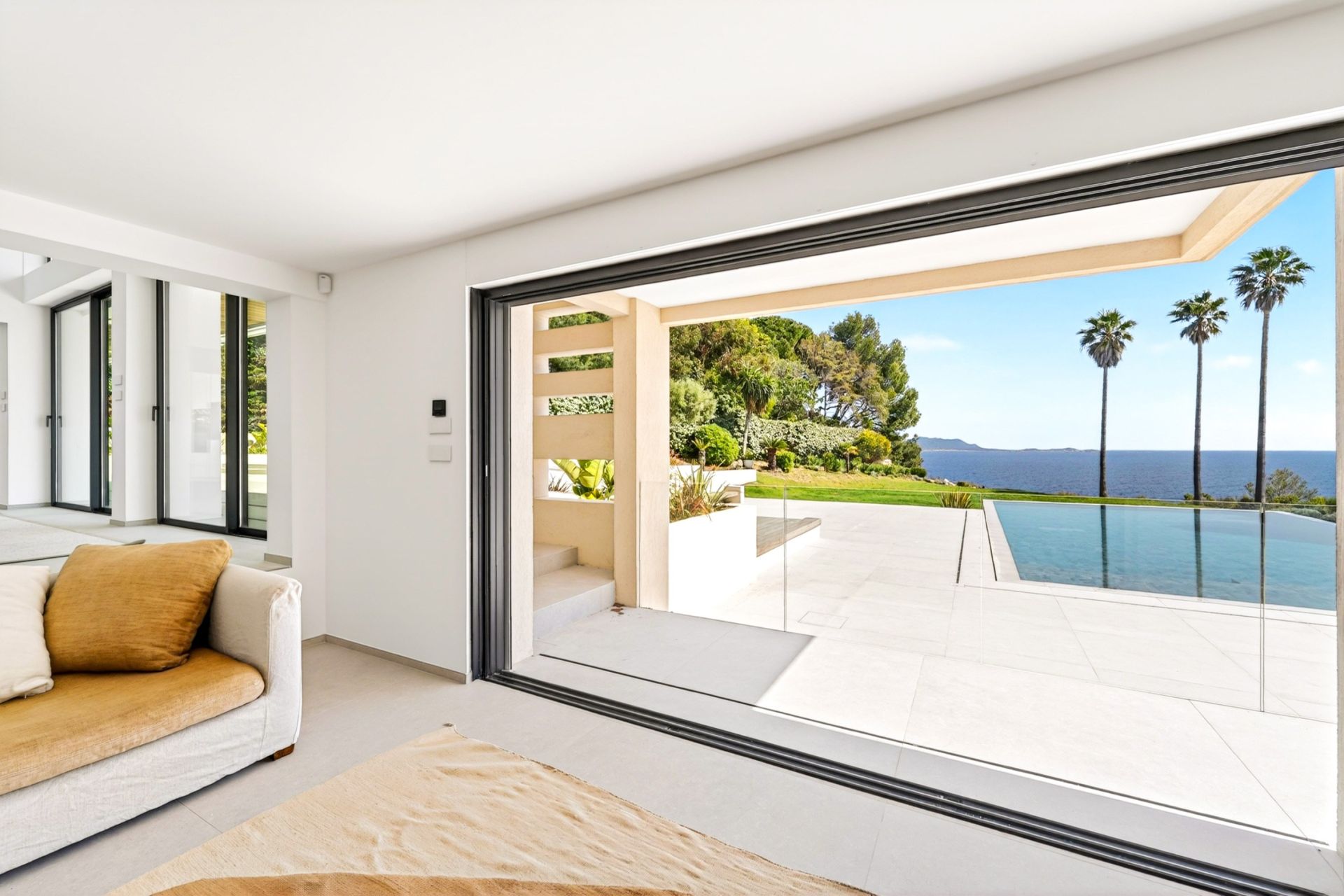 maison de luxe 7 Pièces en vente sur ST CYR SUR MER (83270)