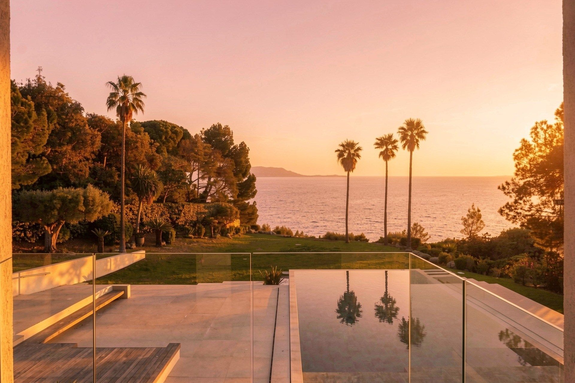 maison de luxe 7 Pièces en vente sur ST CYR SUR MER (83270)
