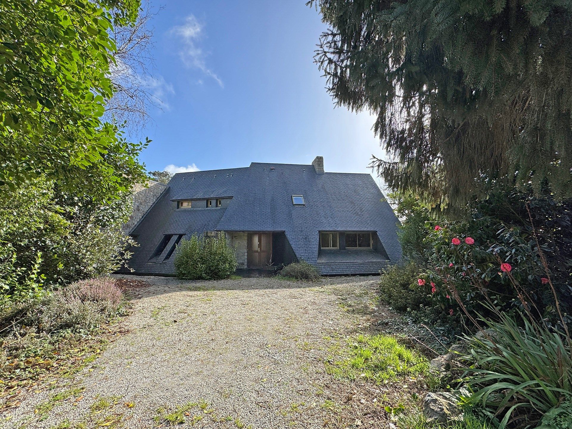 luxury house 12 Rooms for sale on CROZON (29160)