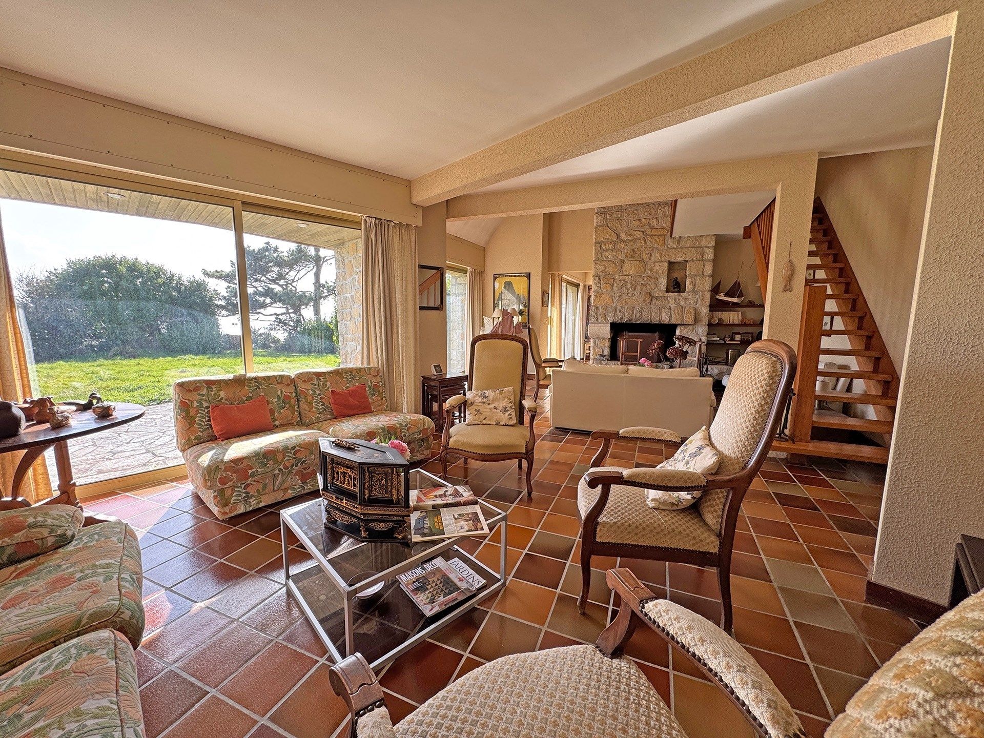 luxury house 12 Rooms for sale on CROZON (29160)