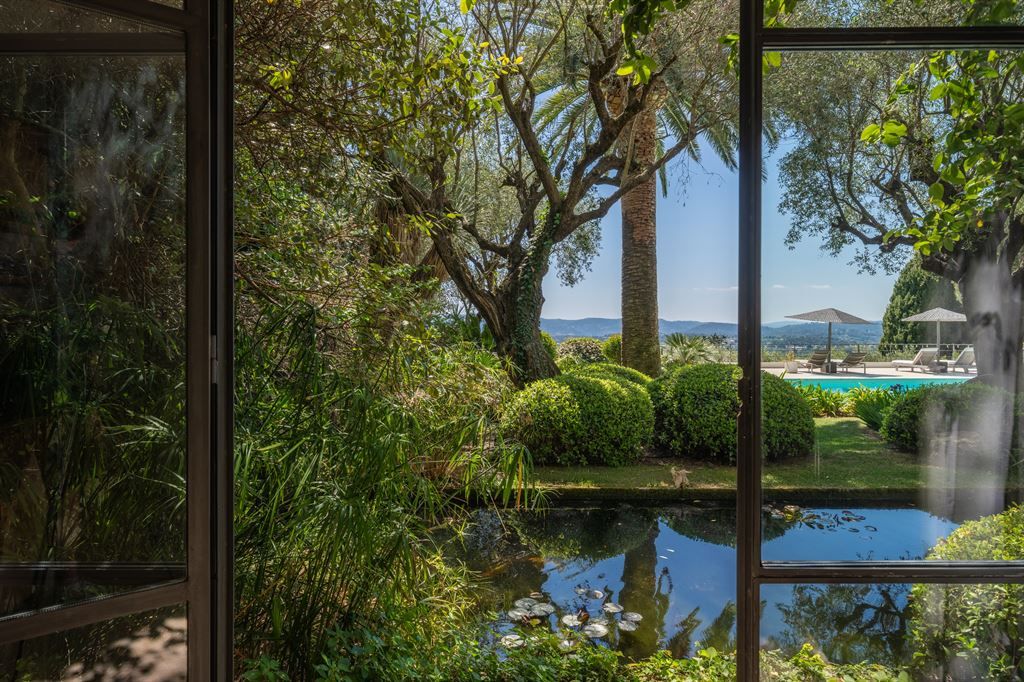 villa de luxe 14 Pièces en vente sur PLASCASSIER (06130)