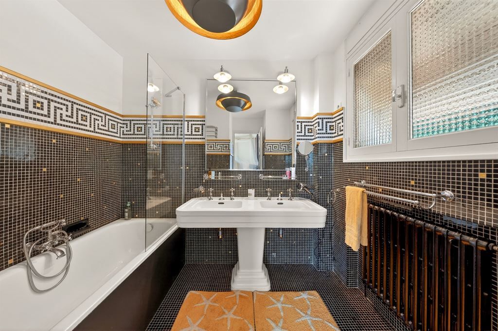 villa de luxe 14 Pièces en vente sur PLASCASSIER (06130)