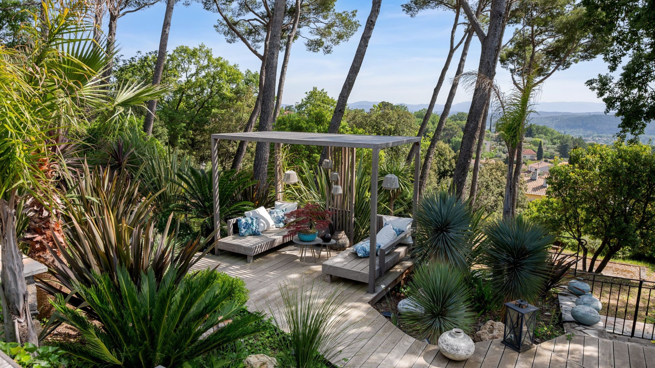luxury provencale house 7 Rooms for sale on DRAGUIGNAN (83300)