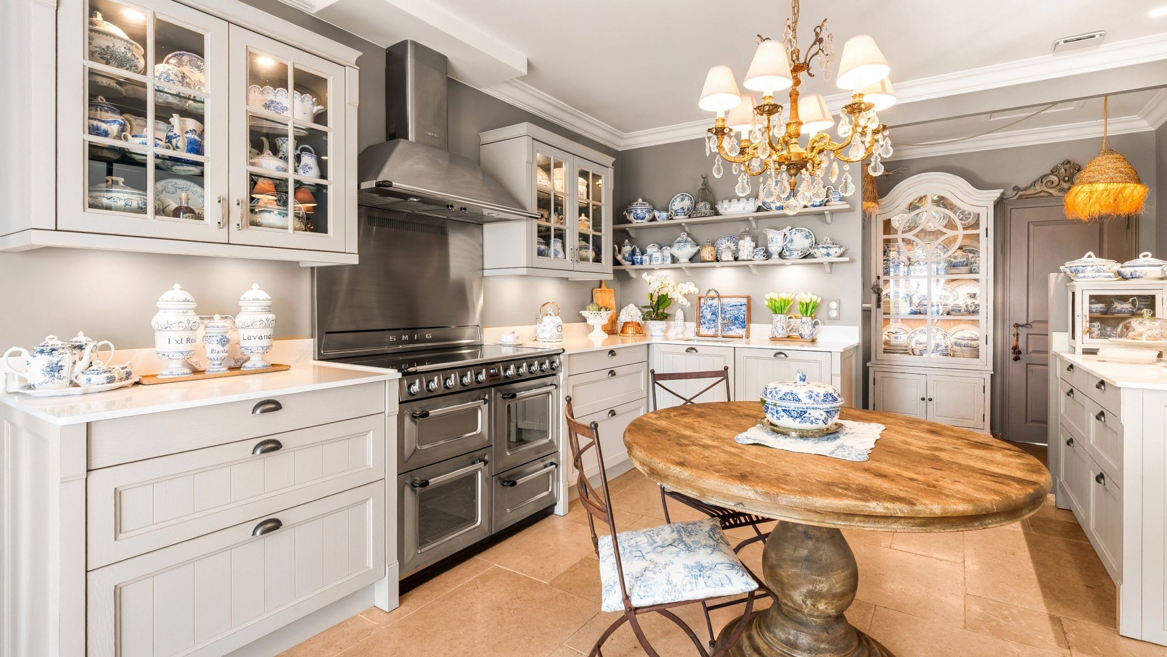 luxury provencale house 7 Rooms for sale on DRAGUIGNAN (83300)